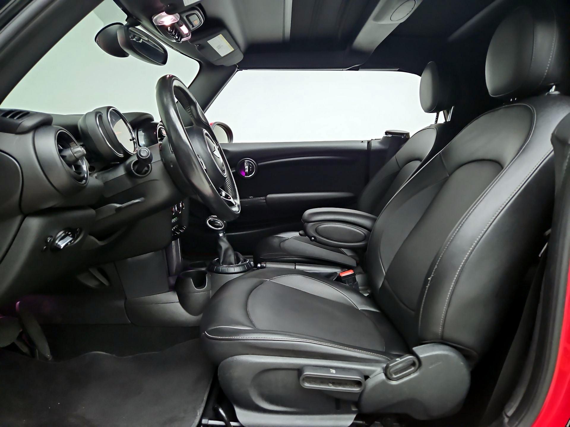 Thumbnail: 2016 MINI Cooper - 11