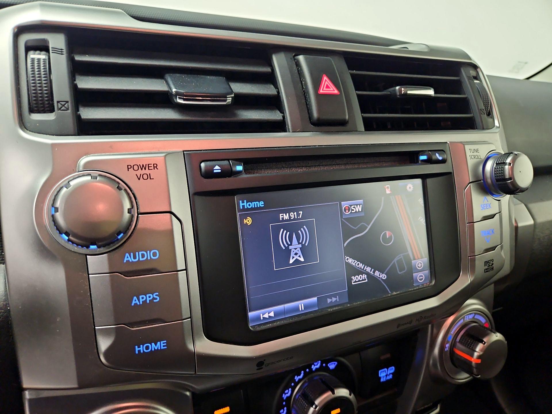 Thumbnail: 2016 Toyota 4Runner - 16