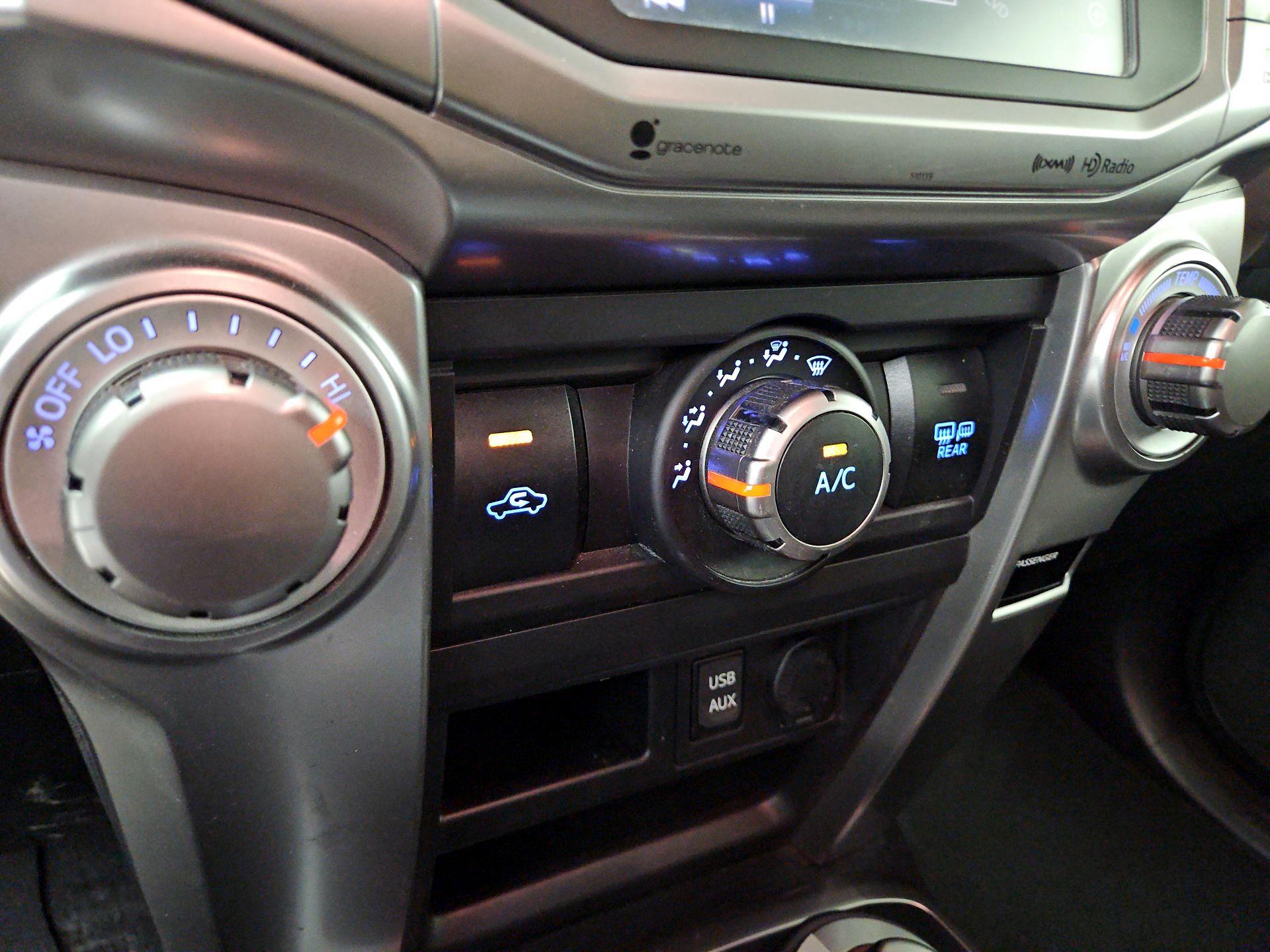 Thumbnail: 2016 Toyota 4Runner - 17