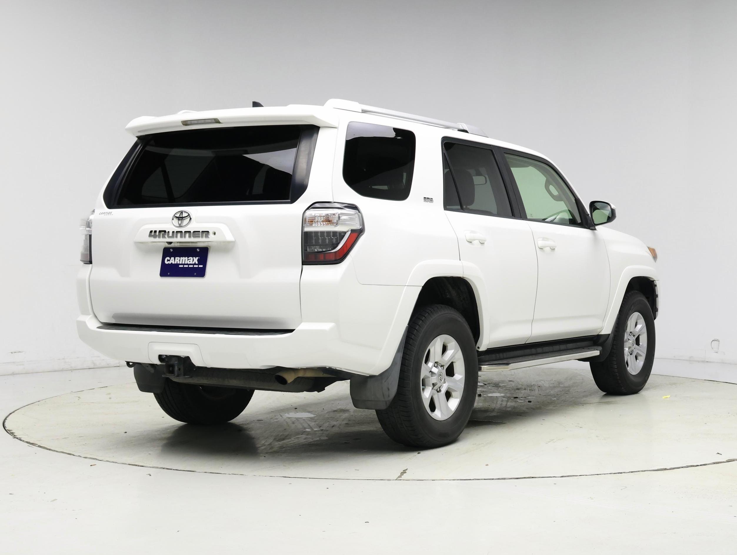 Thumbnail: 2016 Toyota 4Runner - 8