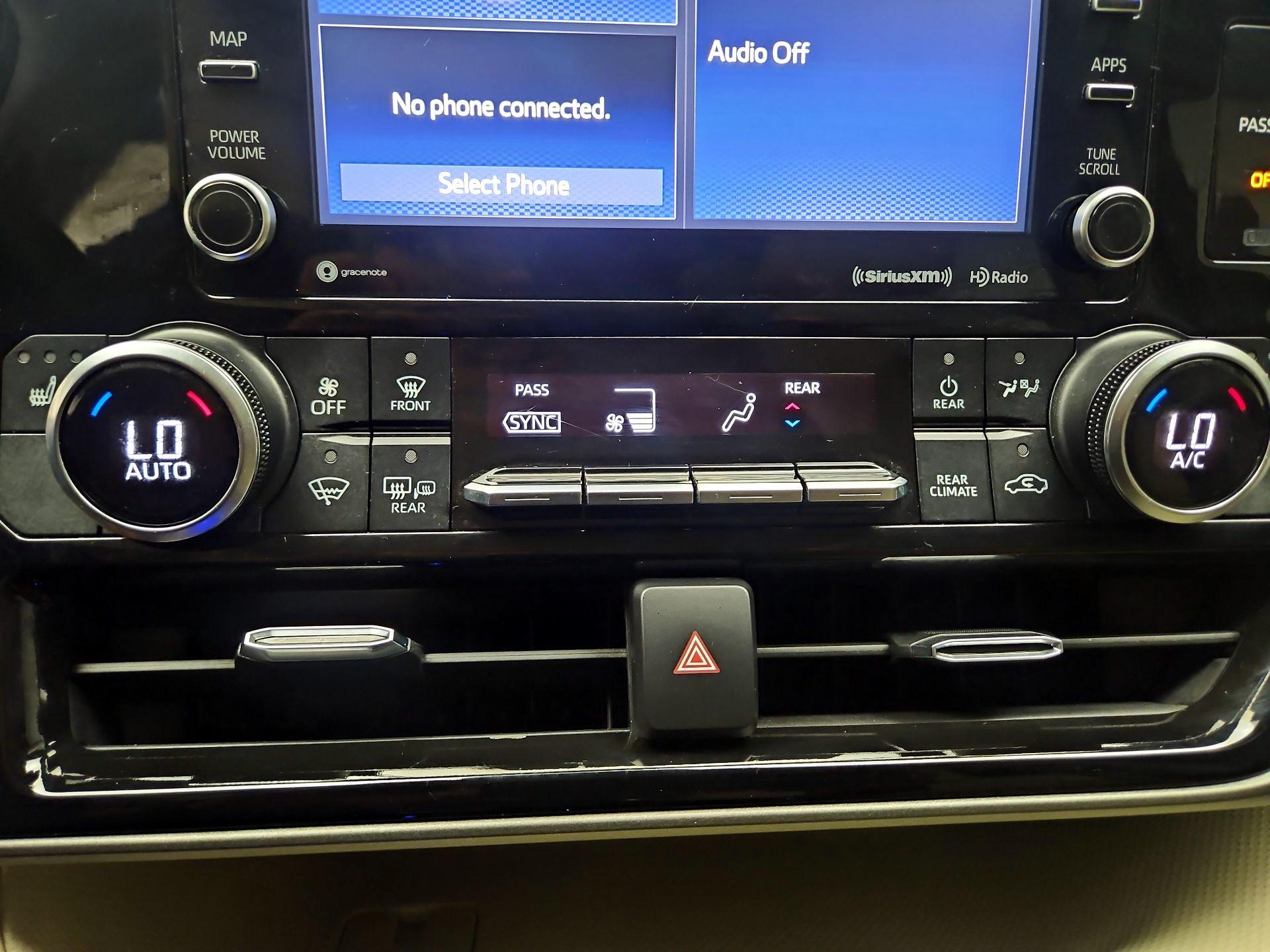 Thumbnail: 2021 Toyota Highlander - 16
