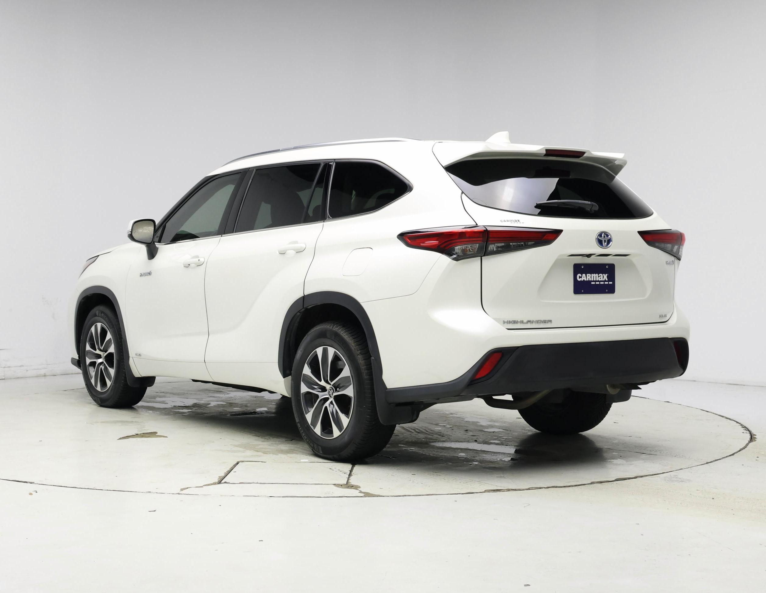 Thumbnail: 2021 Toyota Highlander - 2
