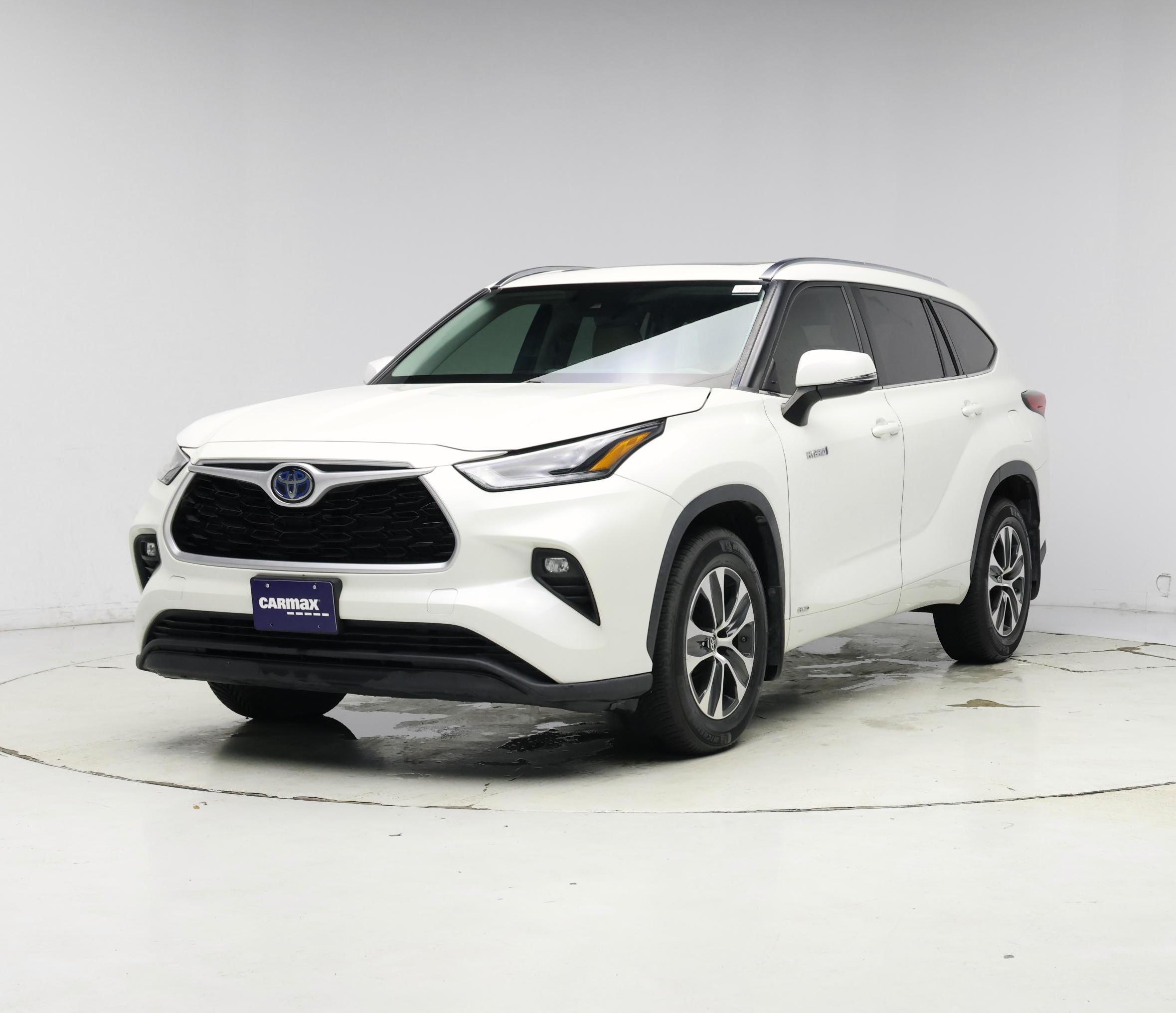 Thumbnail: 2021 Toyota Highlander - 4