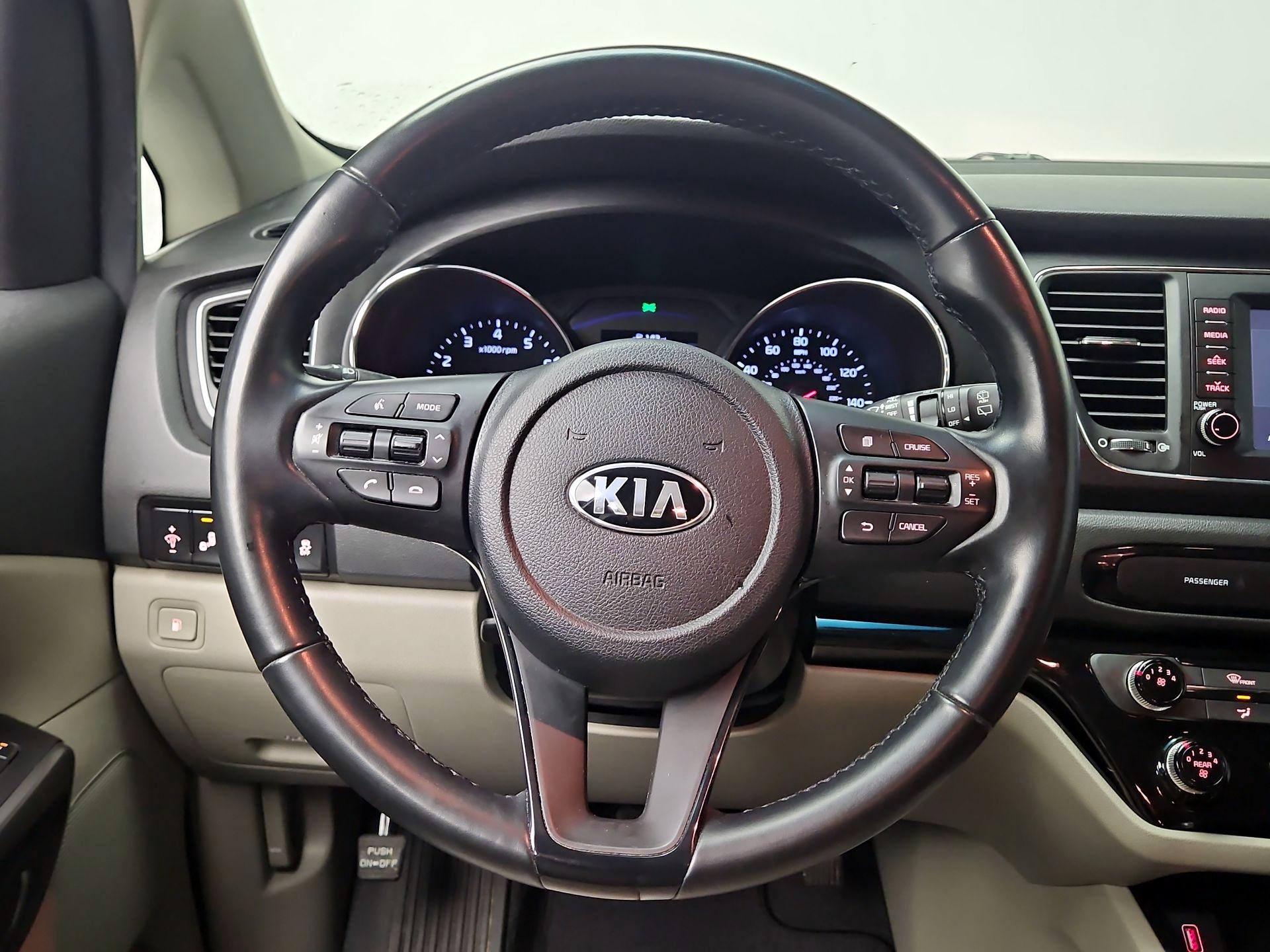 Thumbnail: 2021 Kia Sedona - 10