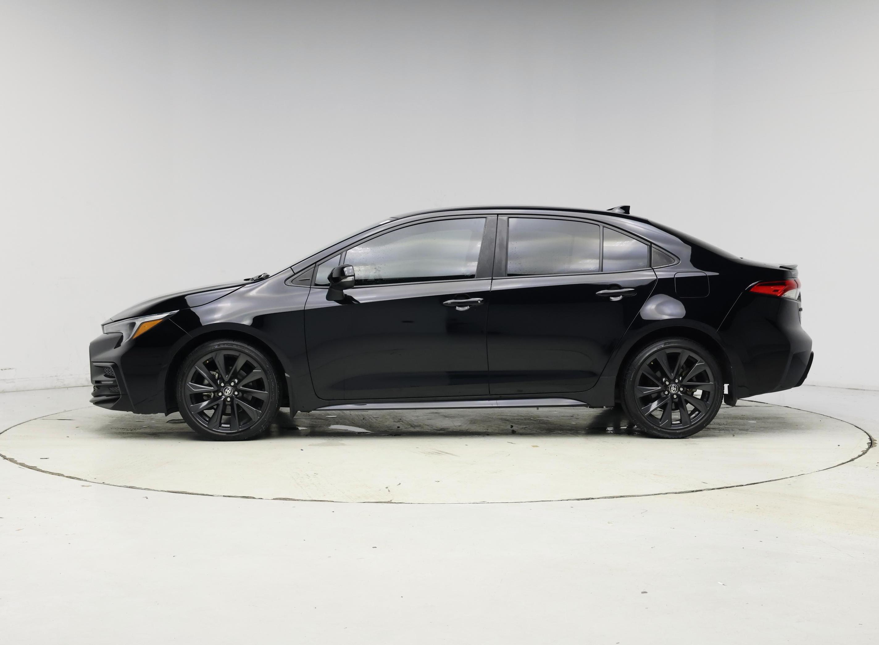 Thumbnail: 2023 Toyota Corolla - 3