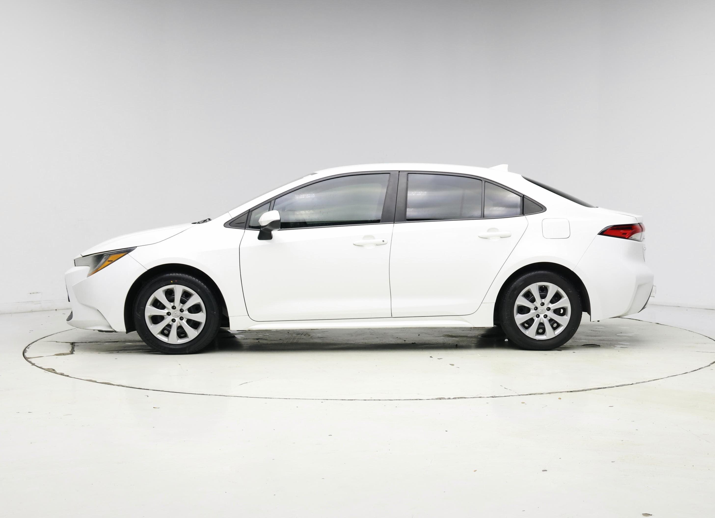 Thumbnail: 2022 Toyota Corolla - 3