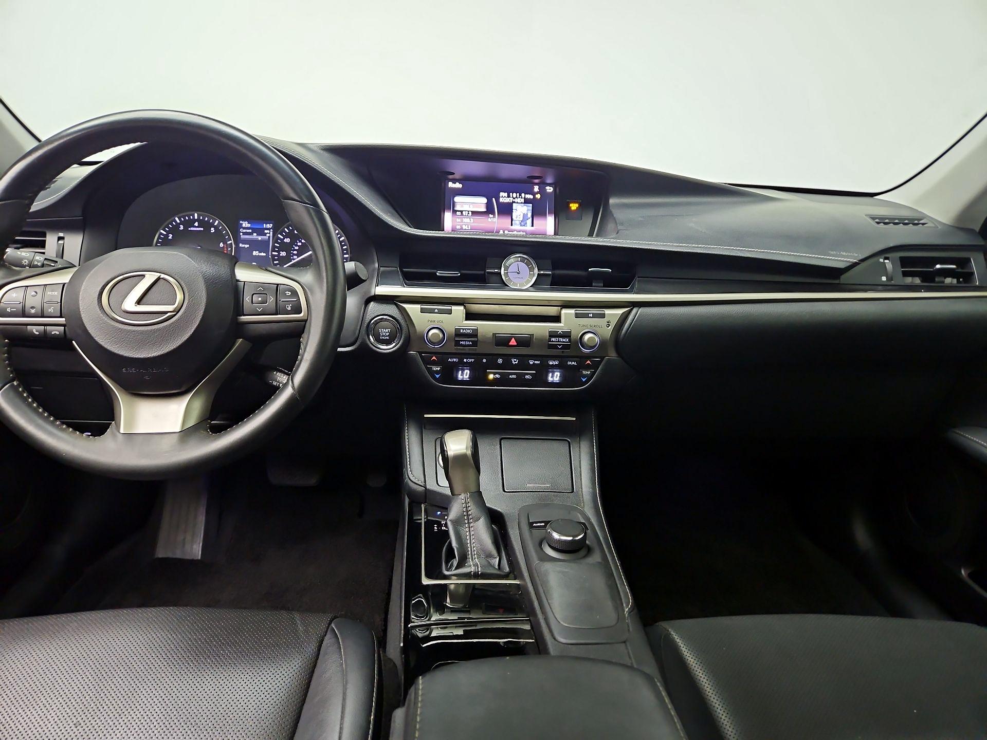 Thumbnail: 2016 Lexus ES - 9