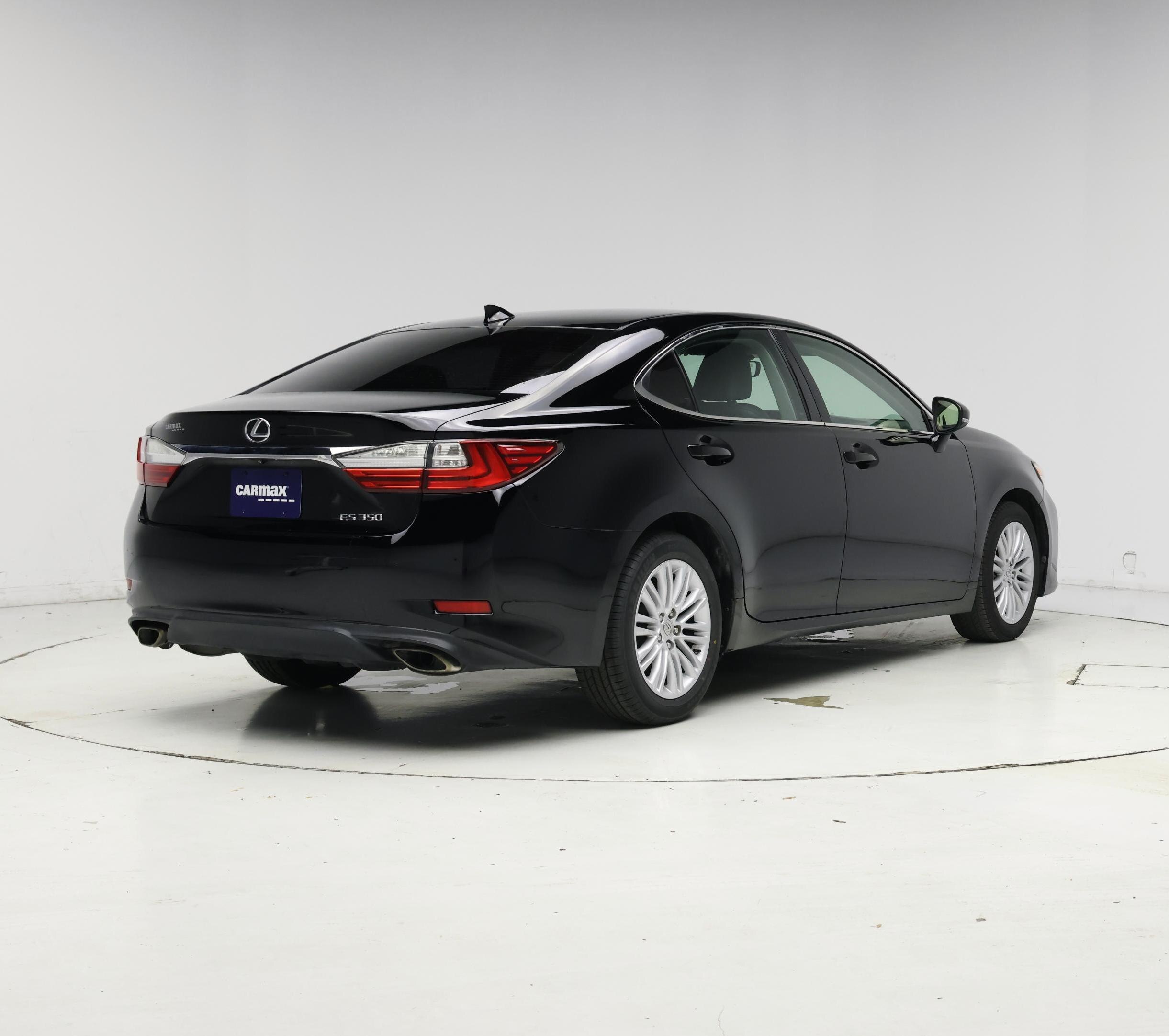 Thumbnail: 2016 Lexus ES - 8