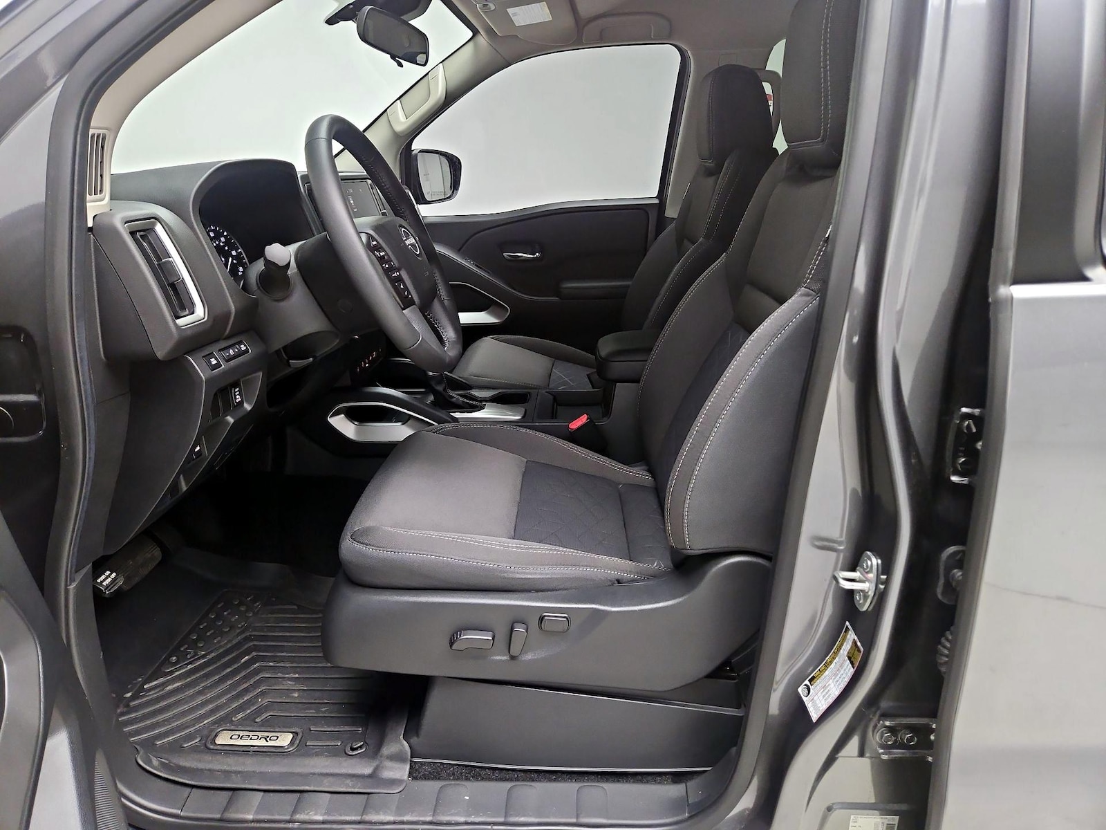 2025 Nissan Frontier SV - Photo 12