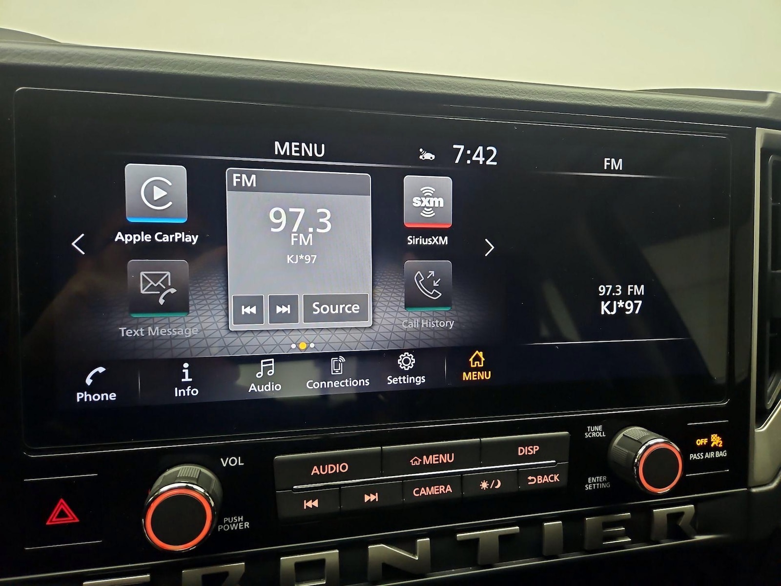 2025 Nissan Frontier SV - Photo 16