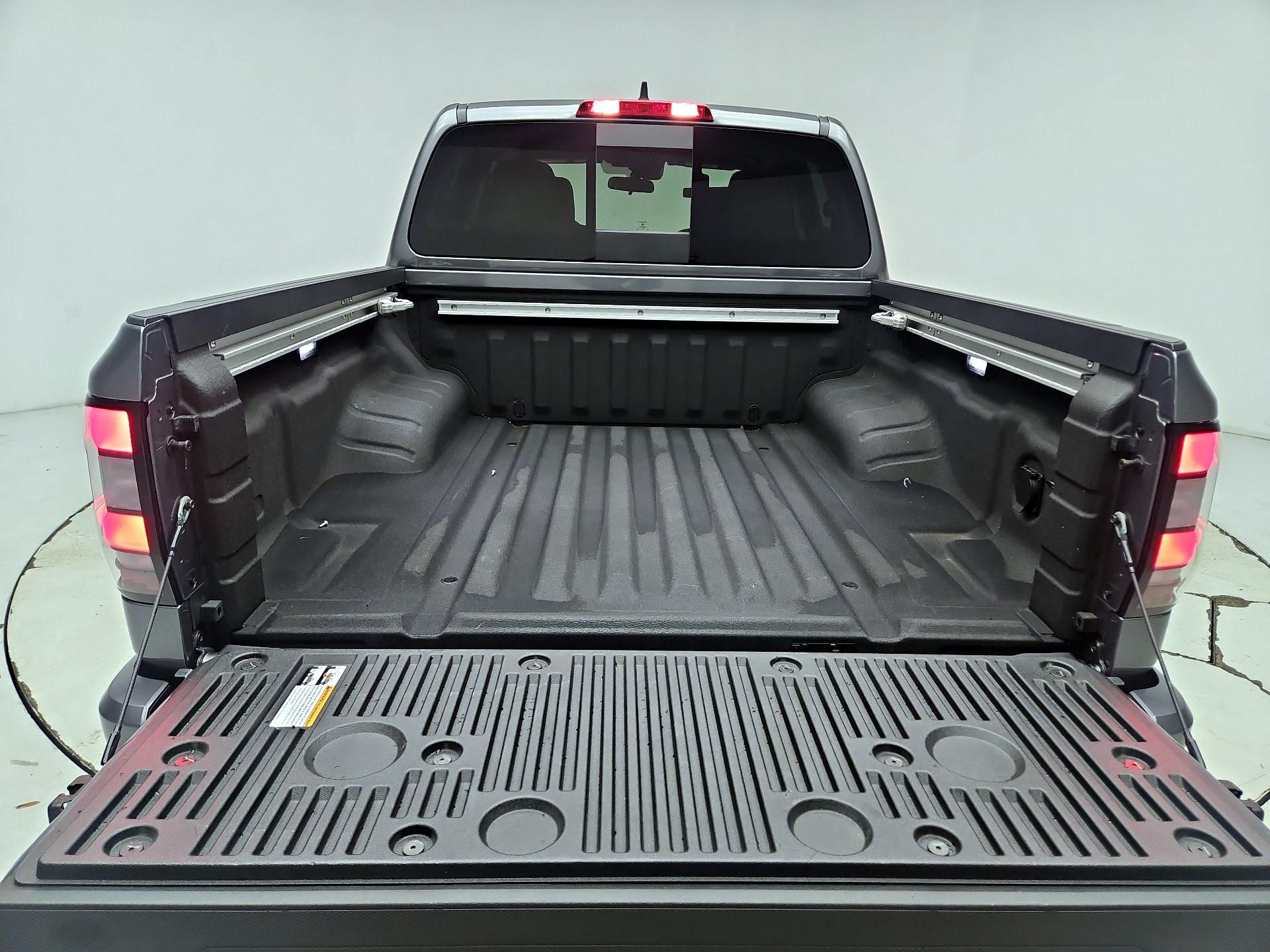 Thumbnail: 2025 Nissan Frontier - 20