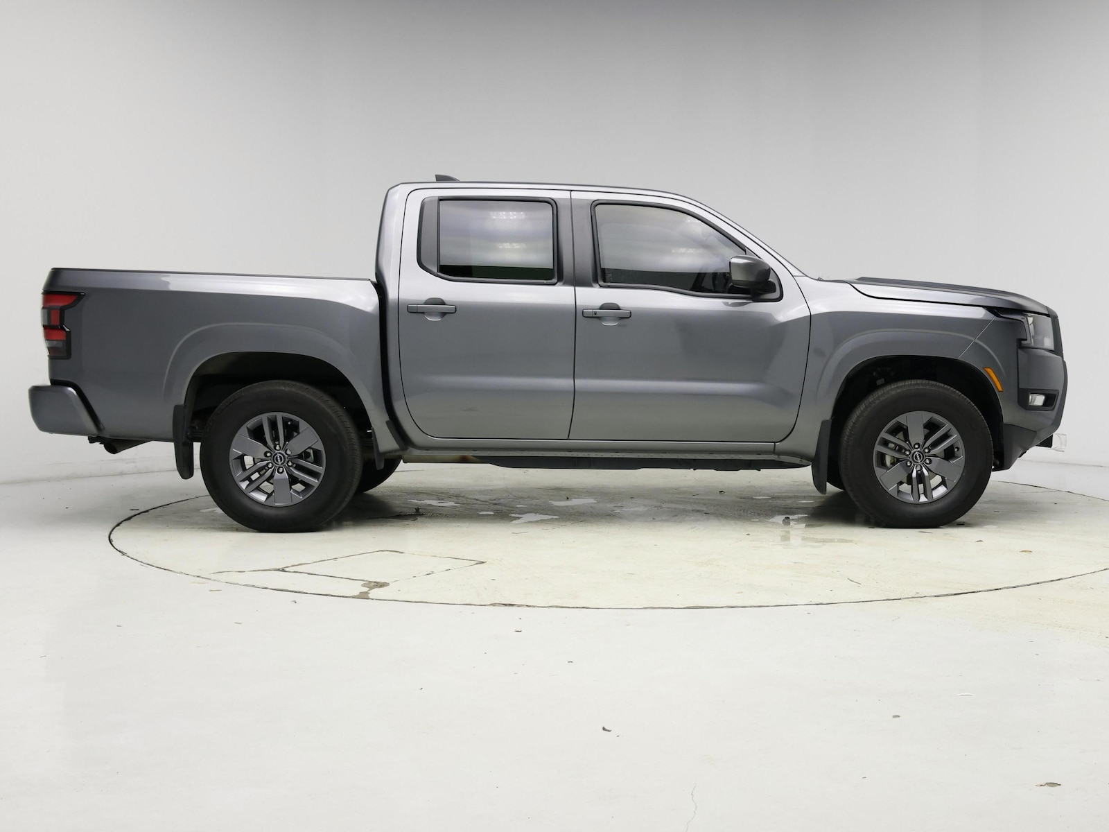 2025 Nissan Frontier SV - Photo 8