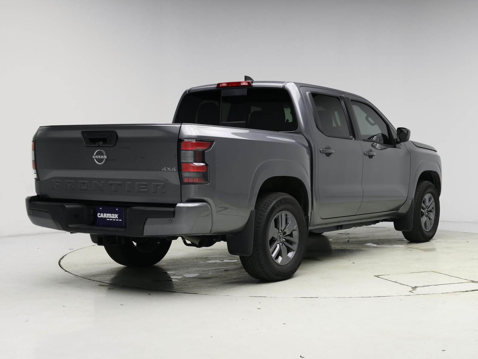 2025 Nissan Frontier SV - Photo 9