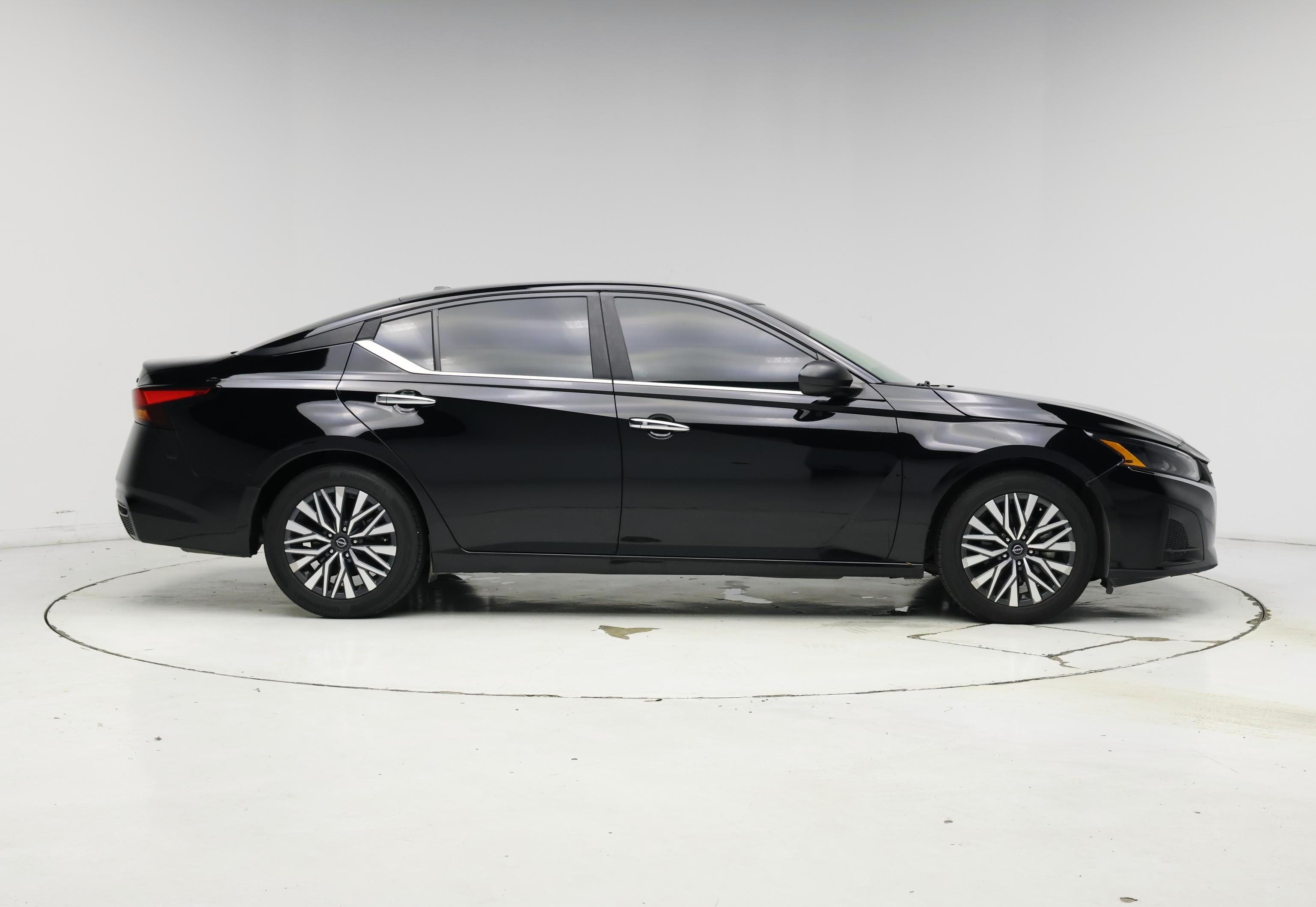 Thumbnail: 2024 Nissan Altima - 7