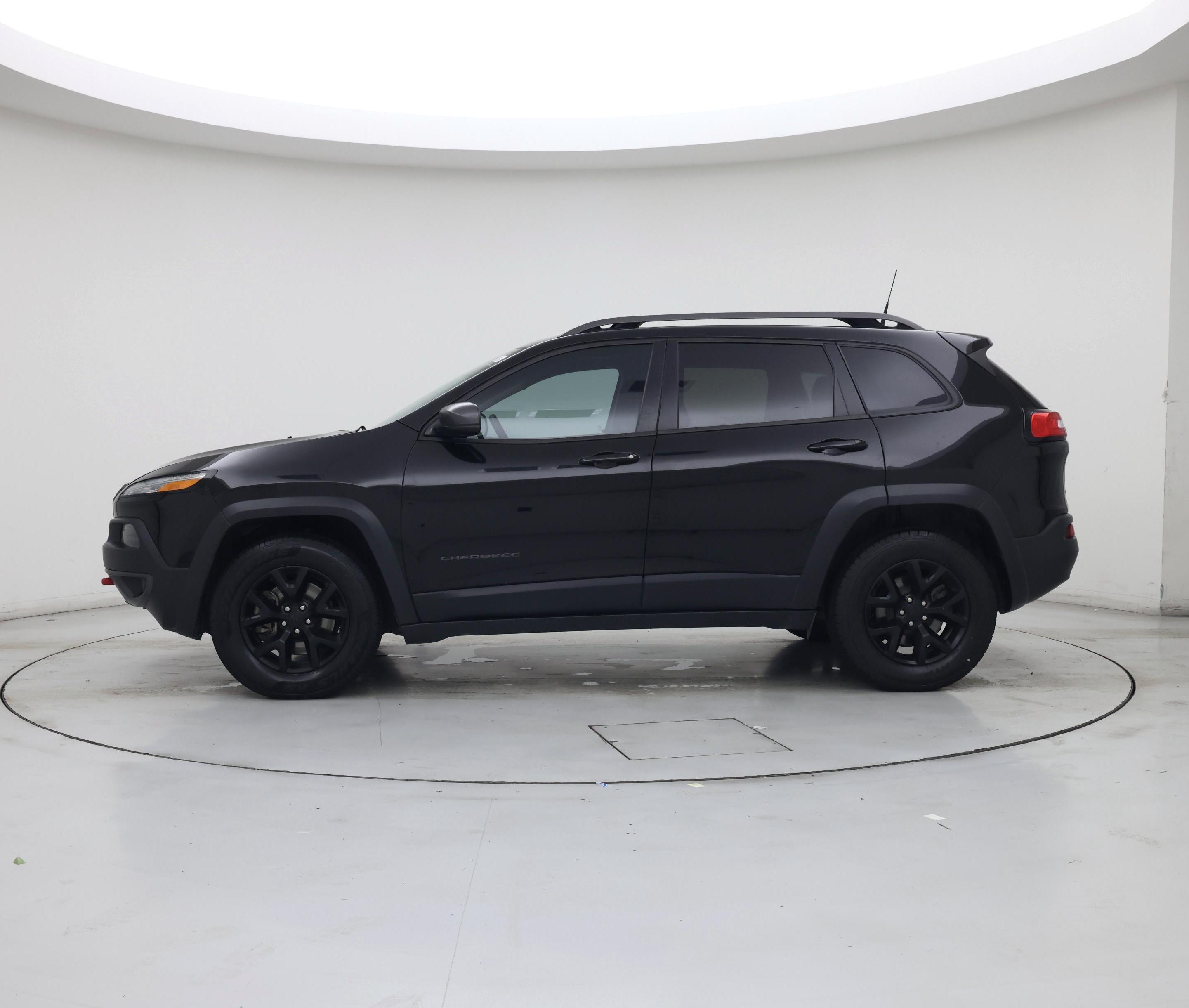 Thumbnail: 2017 Jeep Cherokee - 3