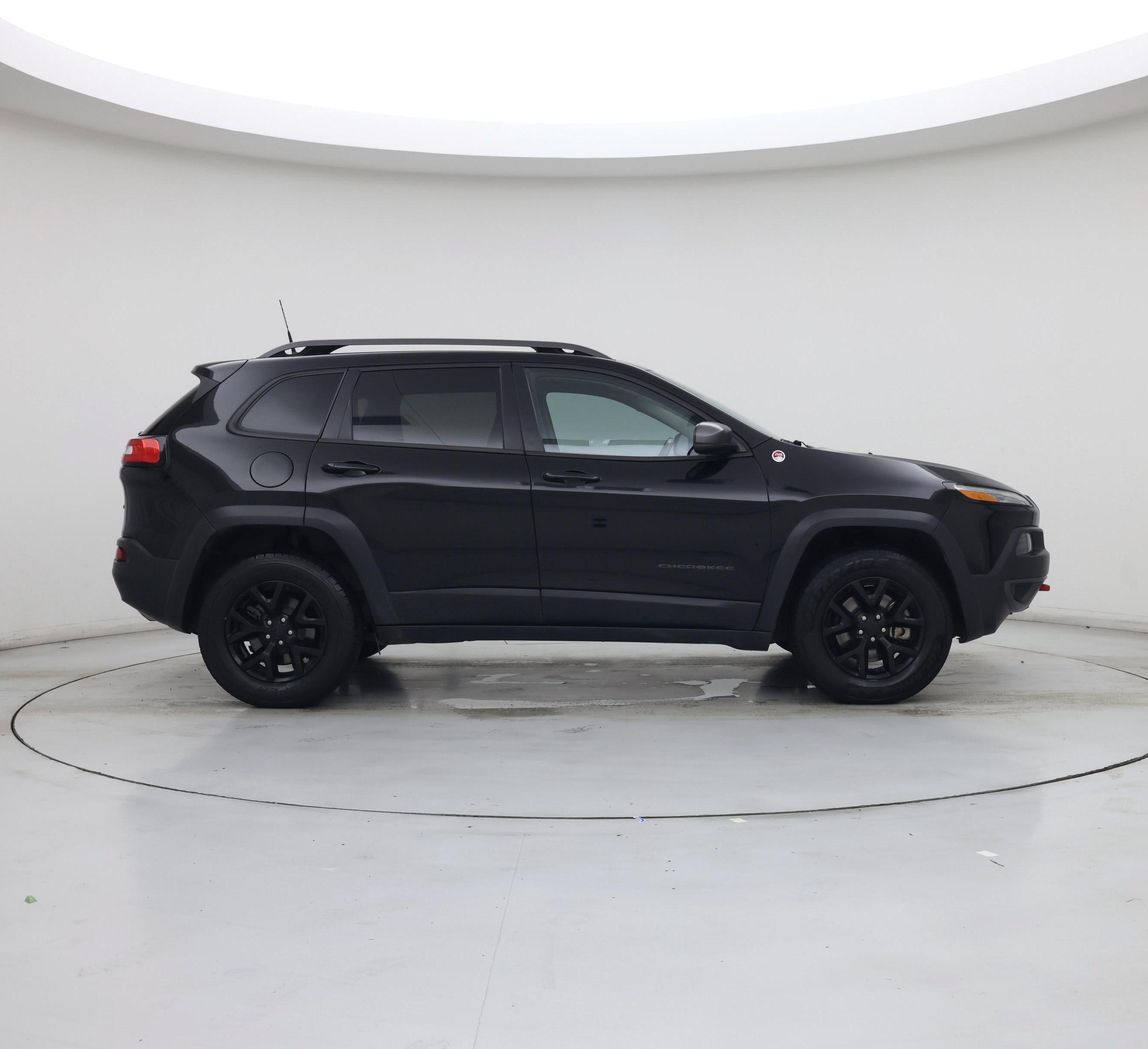 Thumbnail: 2017 Jeep Cherokee - 7