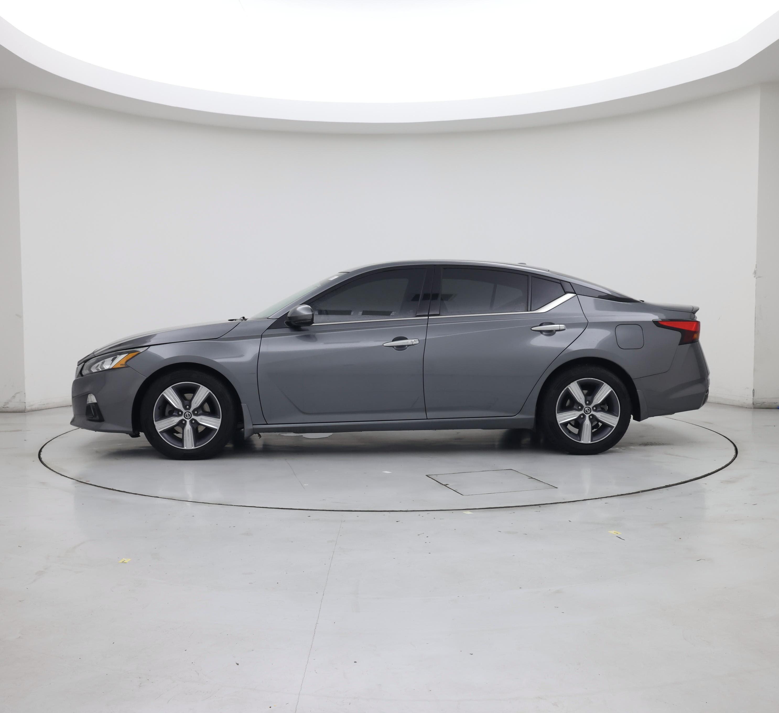 Thumbnail: 2019 Nissan Altima - 3