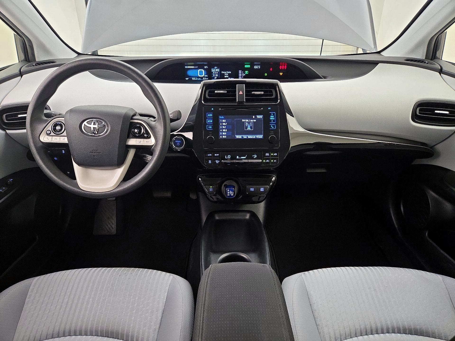 Thumbnail: 2017 Toyota Prius - 9