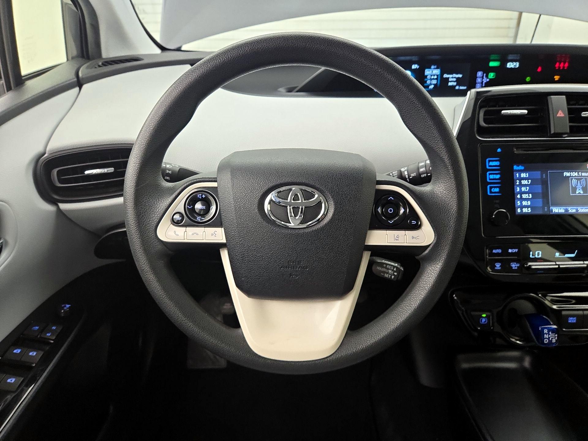Thumbnail: 2017 Toyota Prius - 10