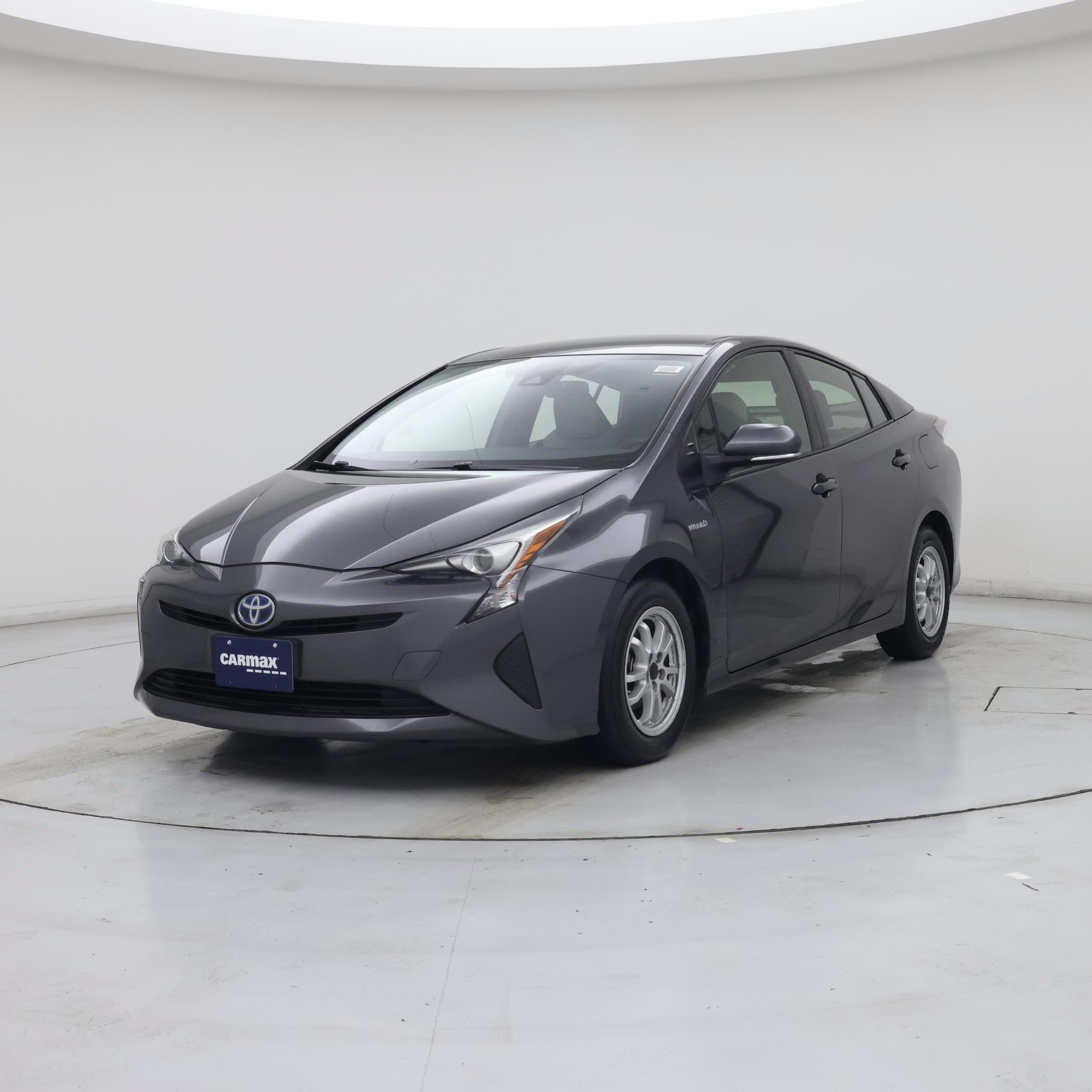 Thumbnail: 2017 Toyota Prius - 4
