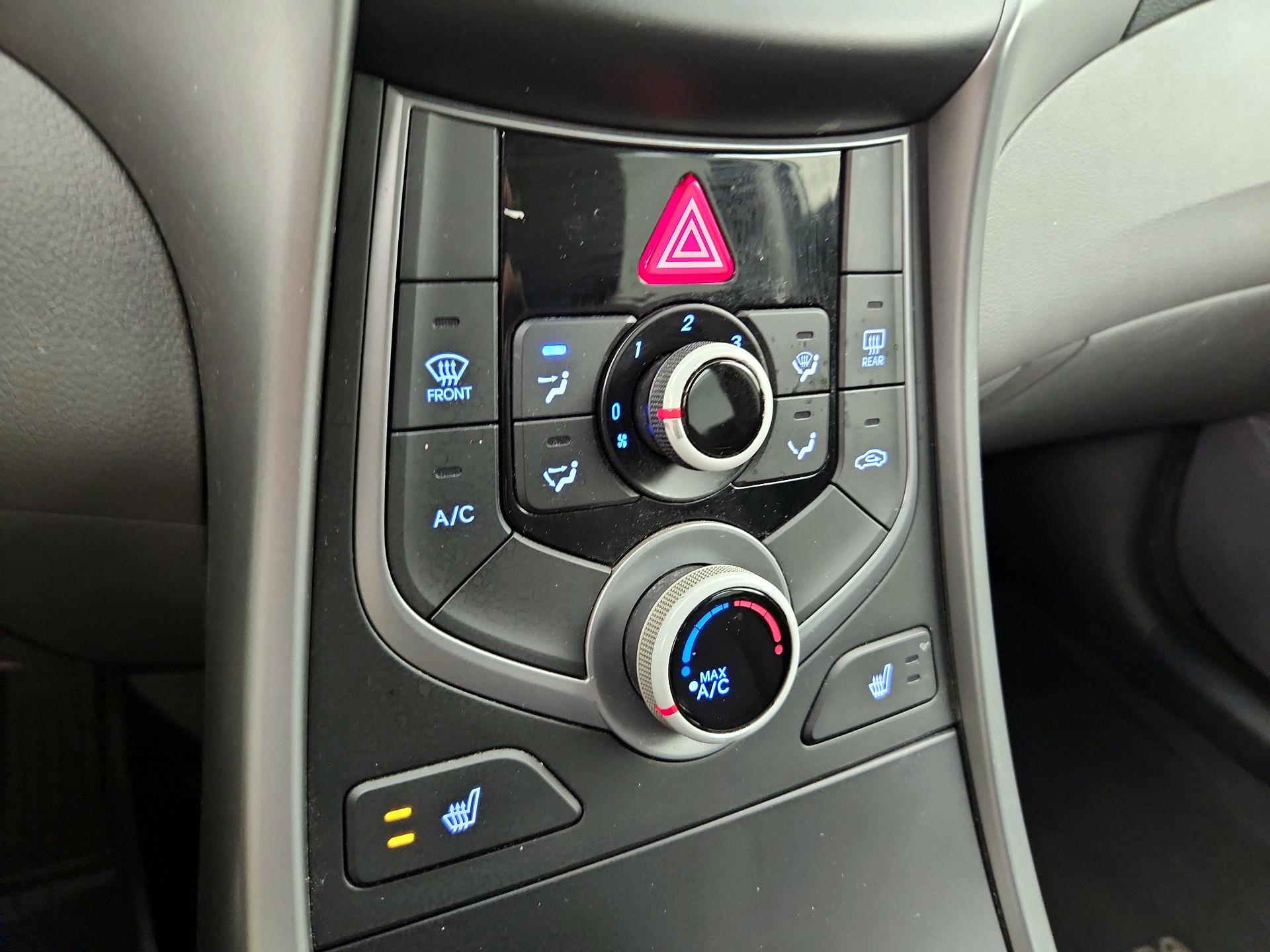 Thumbnail: 2014 Hyundai Elantra - 16