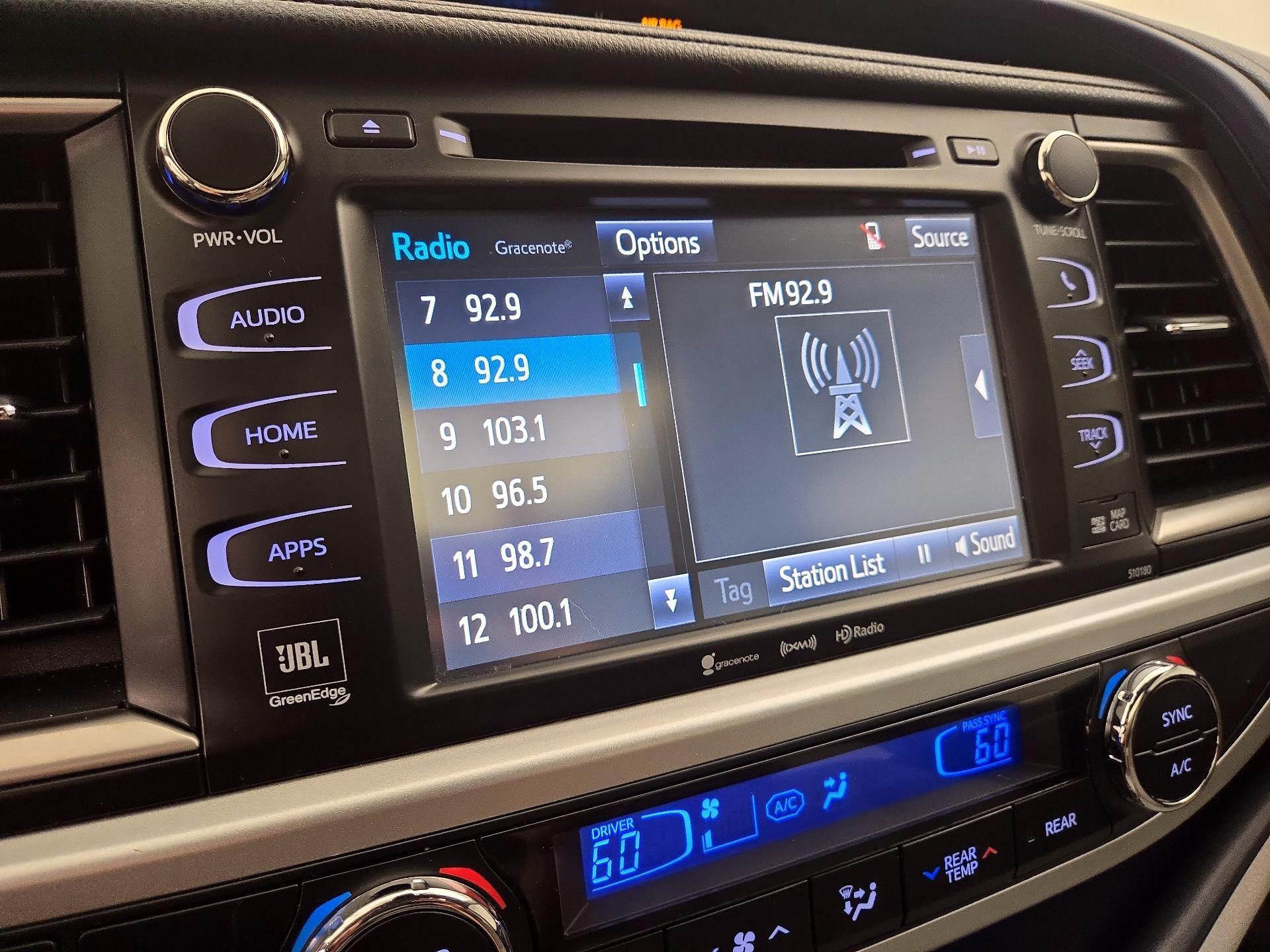 Thumbnail: 2018 Toyota Highlander - 16