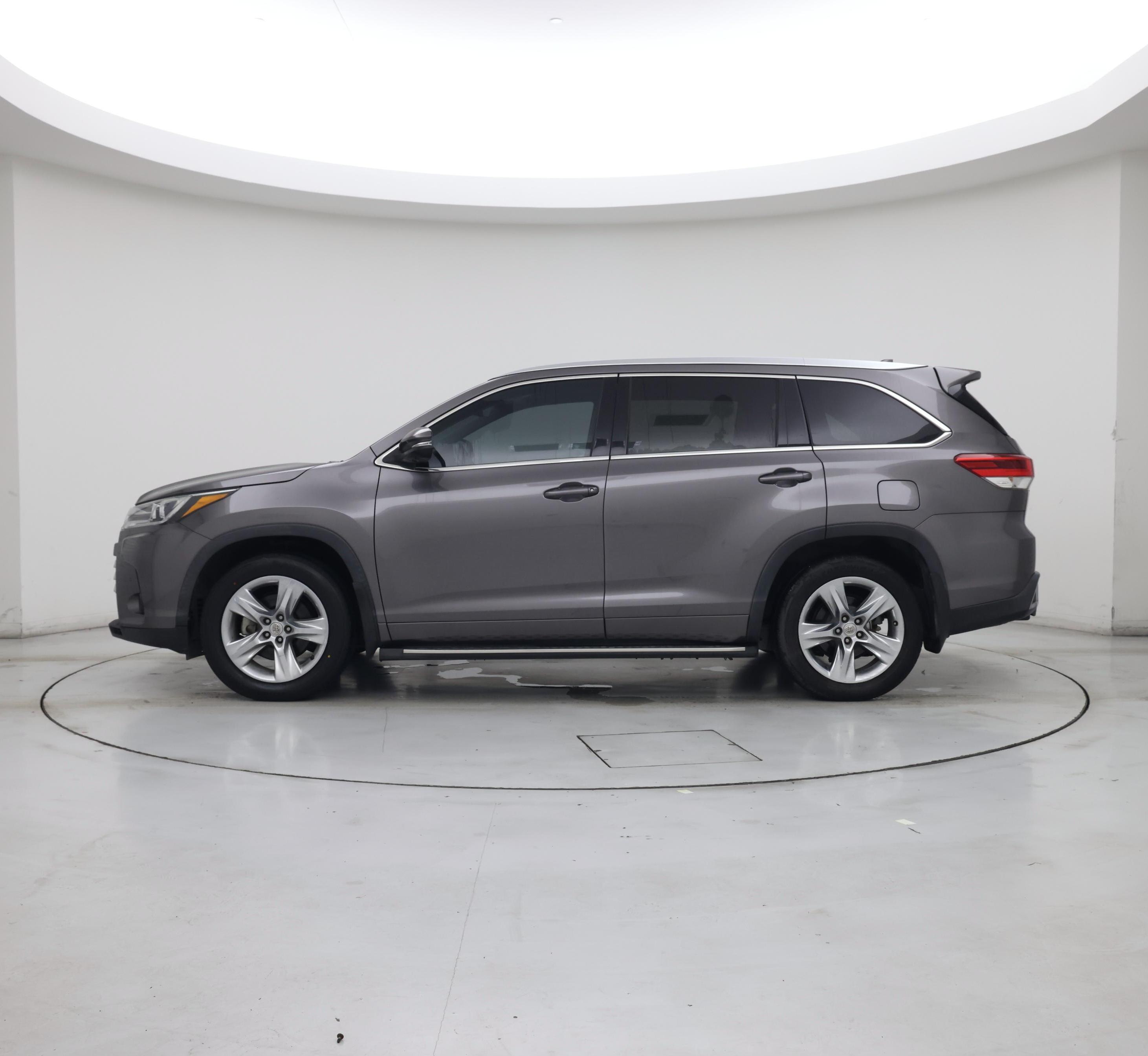 Thumbnail: 2018 Toyota Highlander - 3