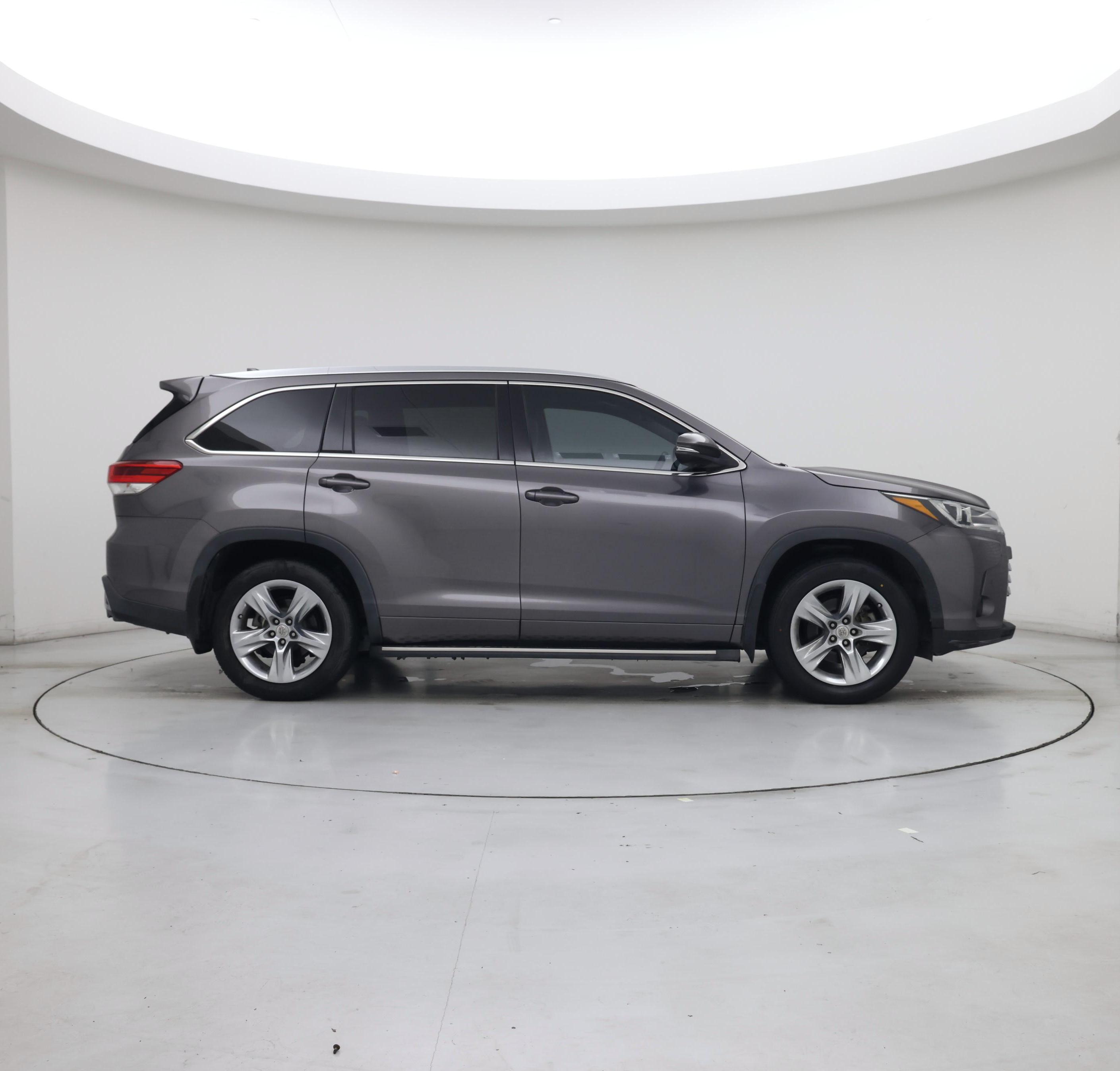 Thumbnail: 2018 Toyota Highlander - 7