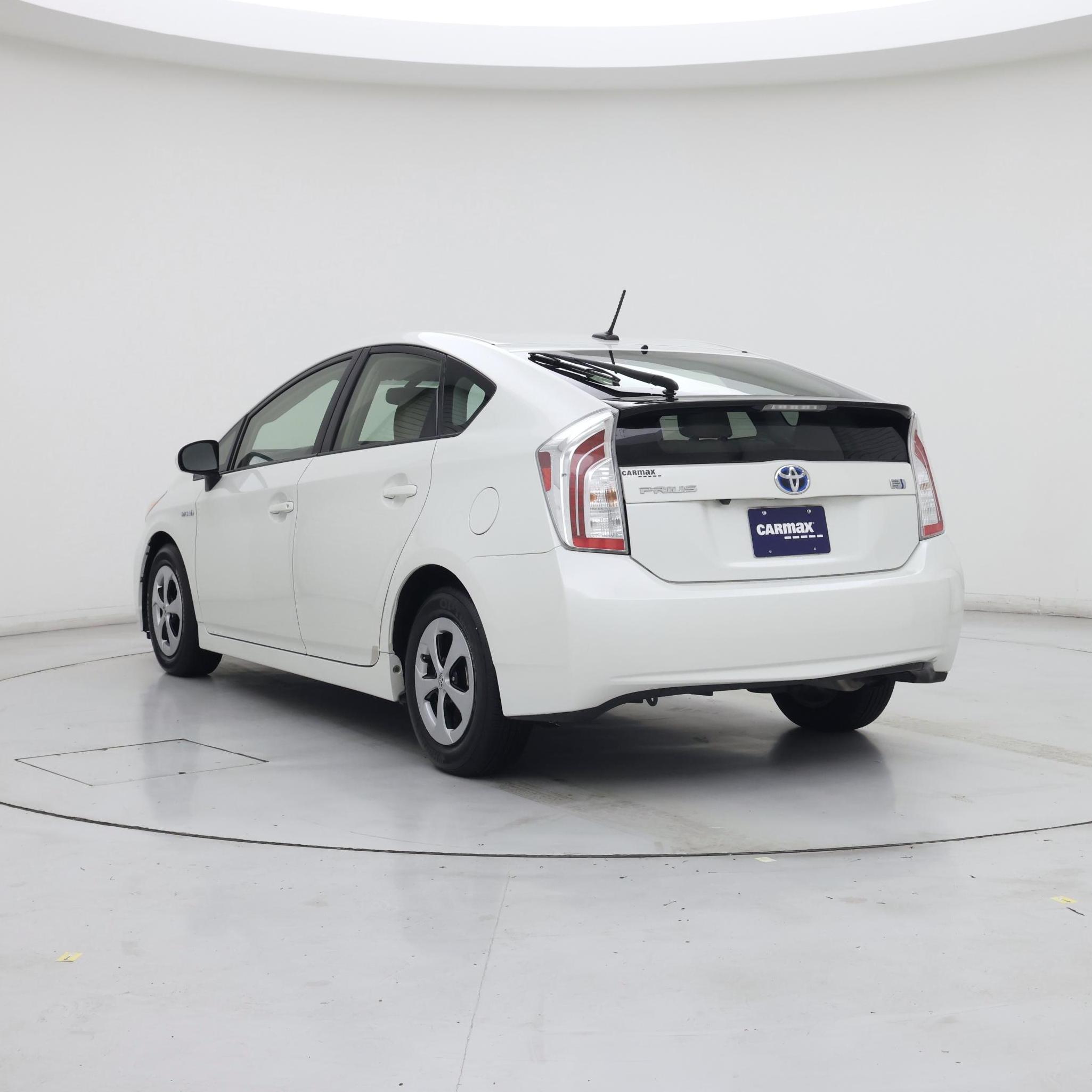 Thumbnail: 2015 Toyota Prius - 2