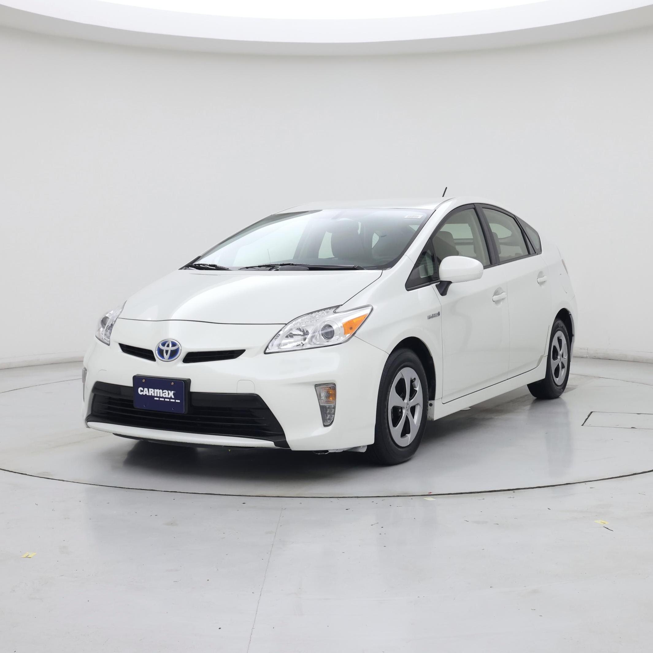 Thumbnail: 2015 Toyota Prius - 4