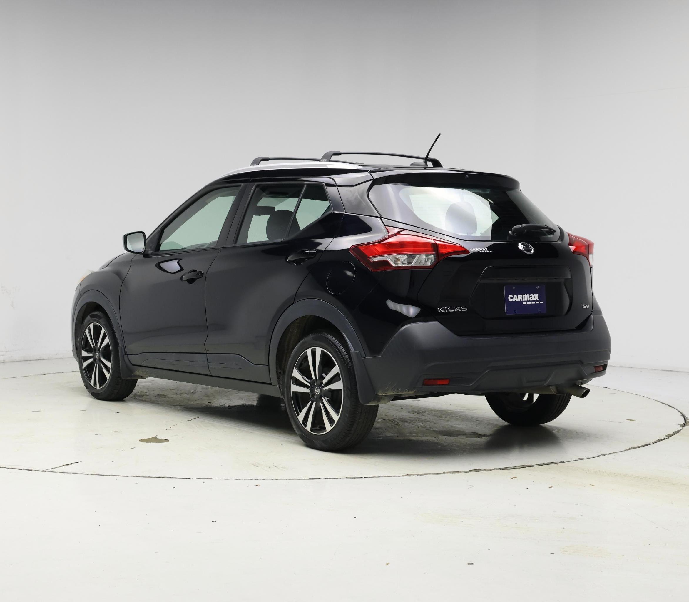 Thumbnail: 2019 Nissan Kicks - 2