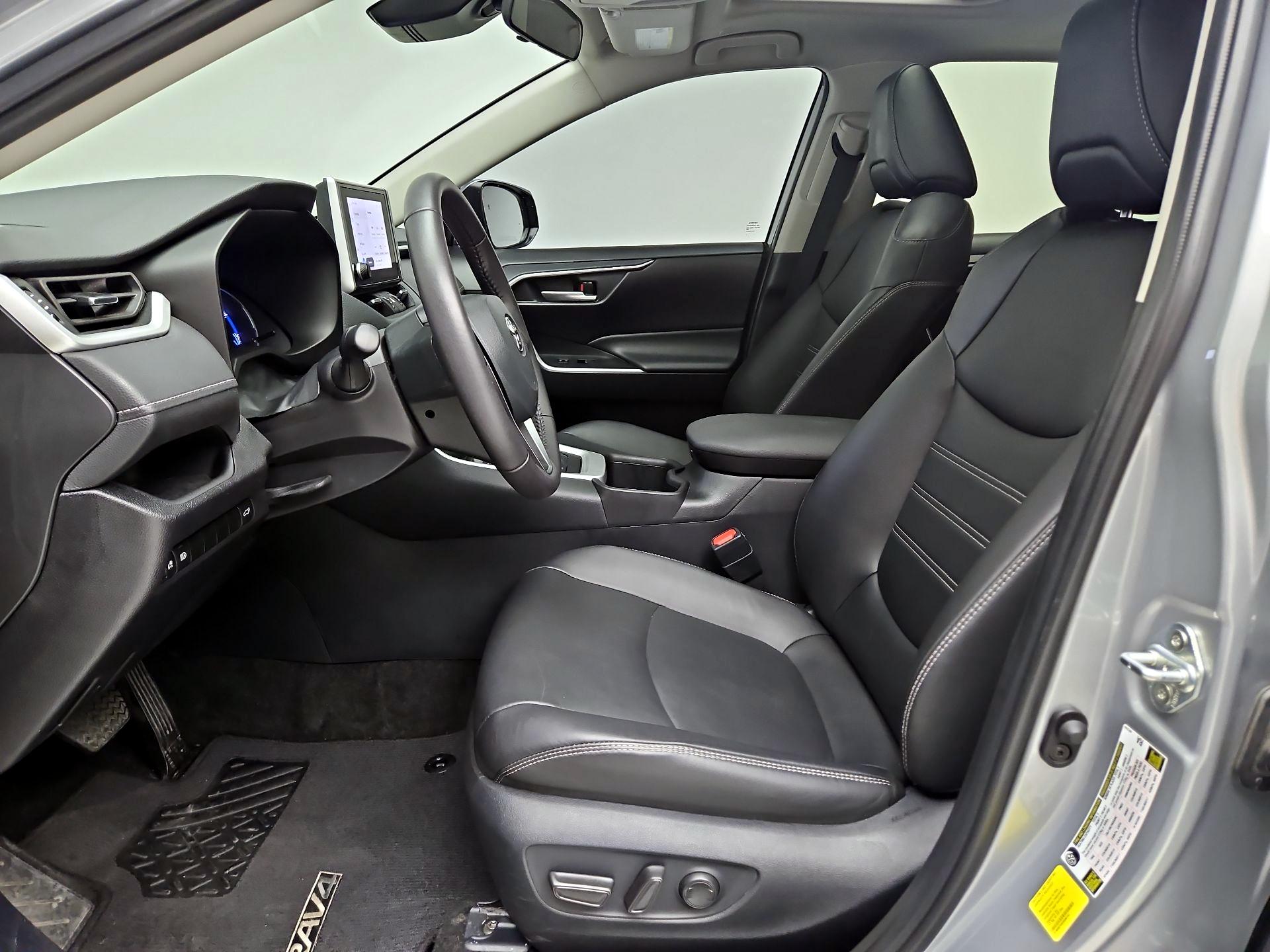 Thumbnail: 2024 Toyota RAV4 - 11
