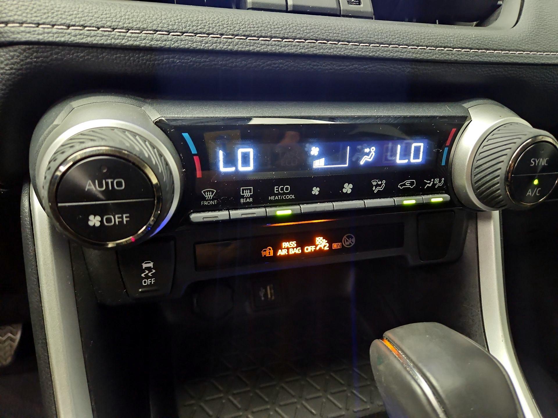 Thumbnail: 2024 Toyota RAV4 - 16