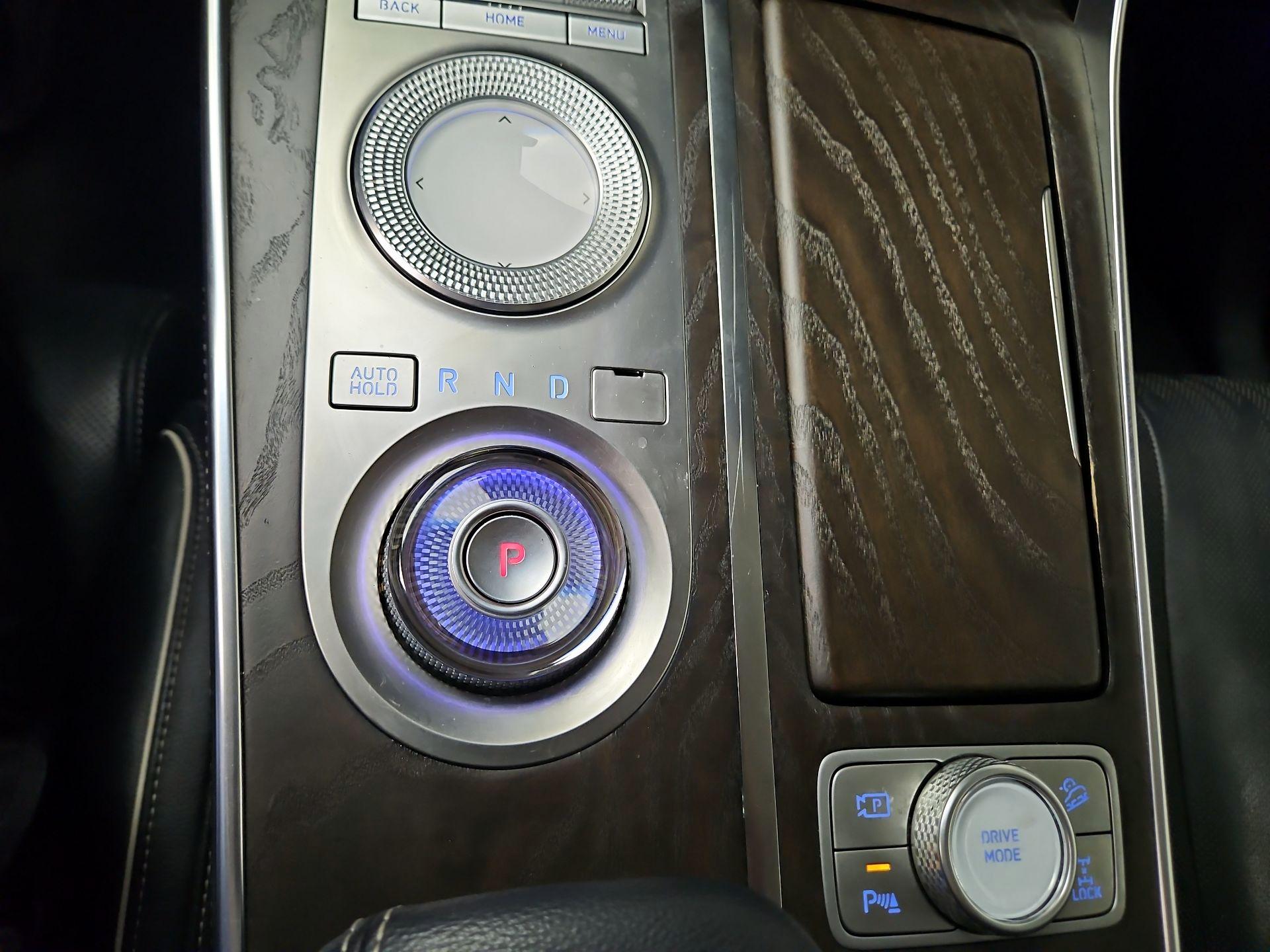 Thumbnail: 2021 Genesis GV80 - 18