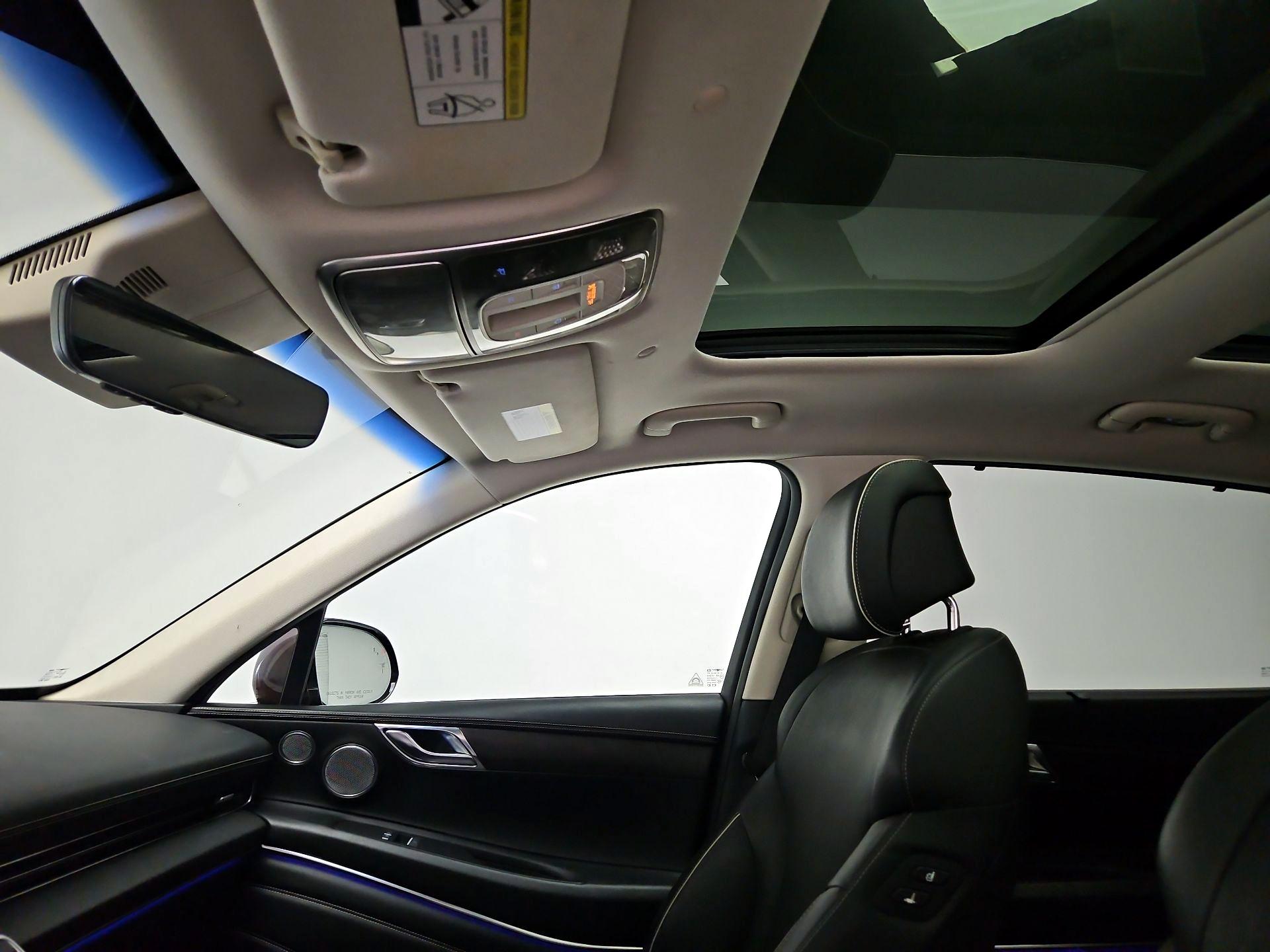 Thumbnail: 2021 Genesis GV80 - 20