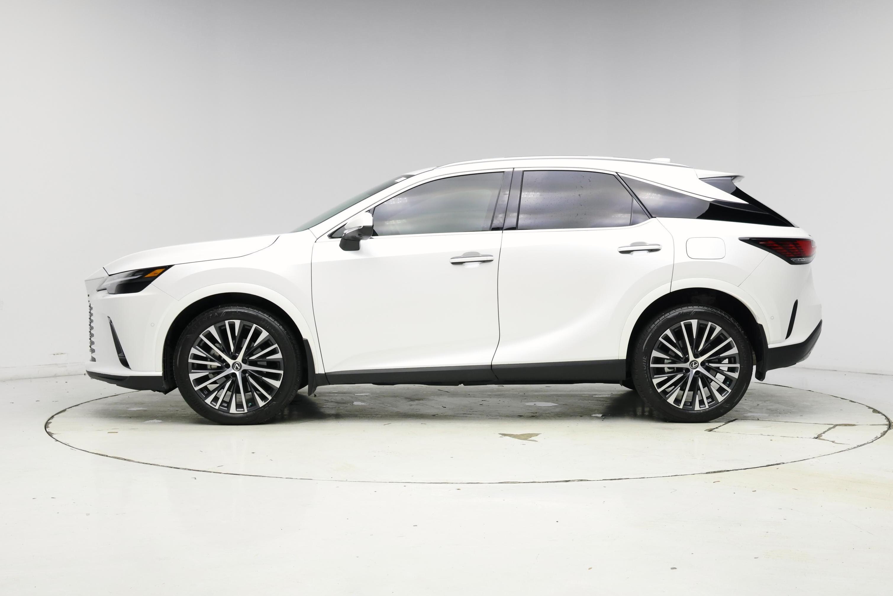 Thumbnail: 2024 Lexus RX - 3