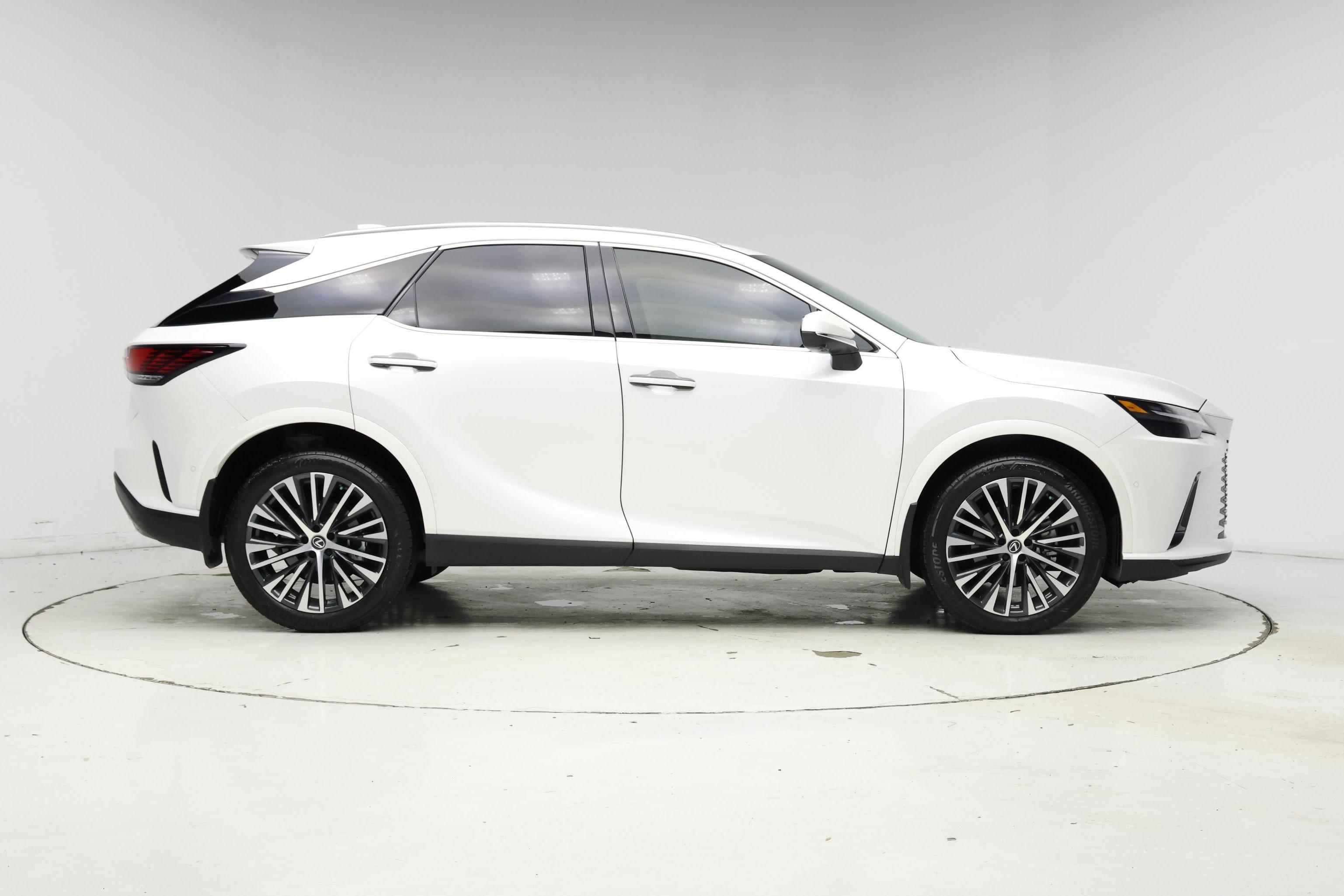 Thumbnail: 2024 Lexus RX - 7