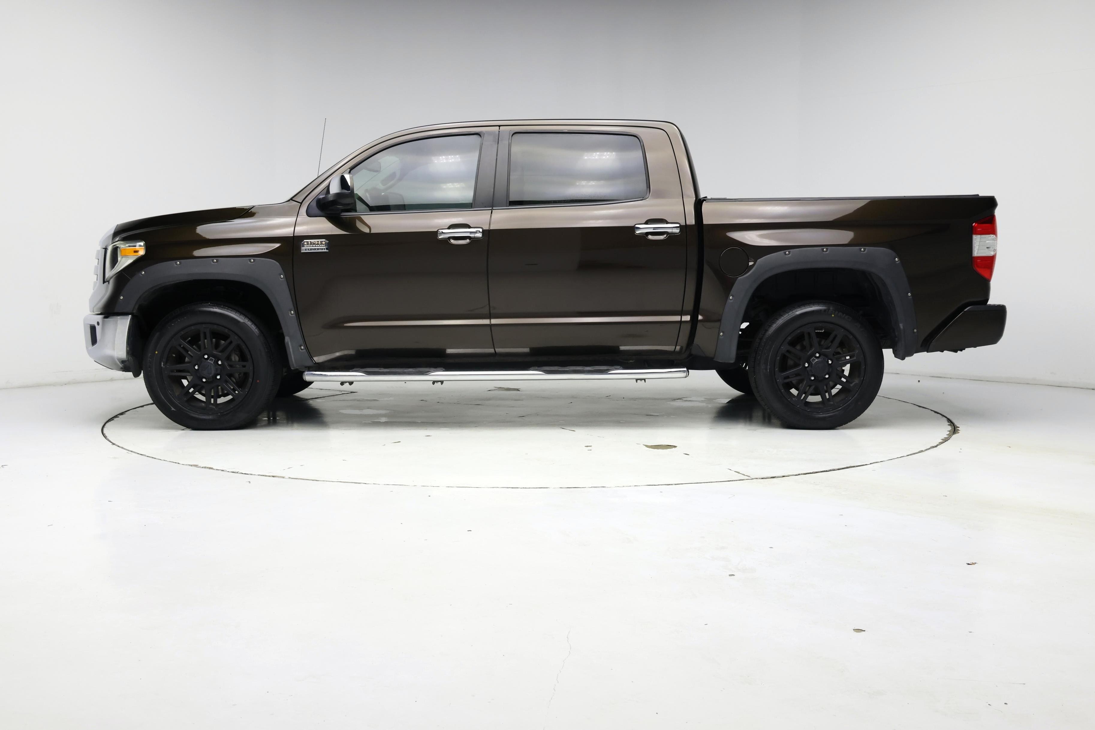 Thumbnail: 2018 Toyota Tundra - 3