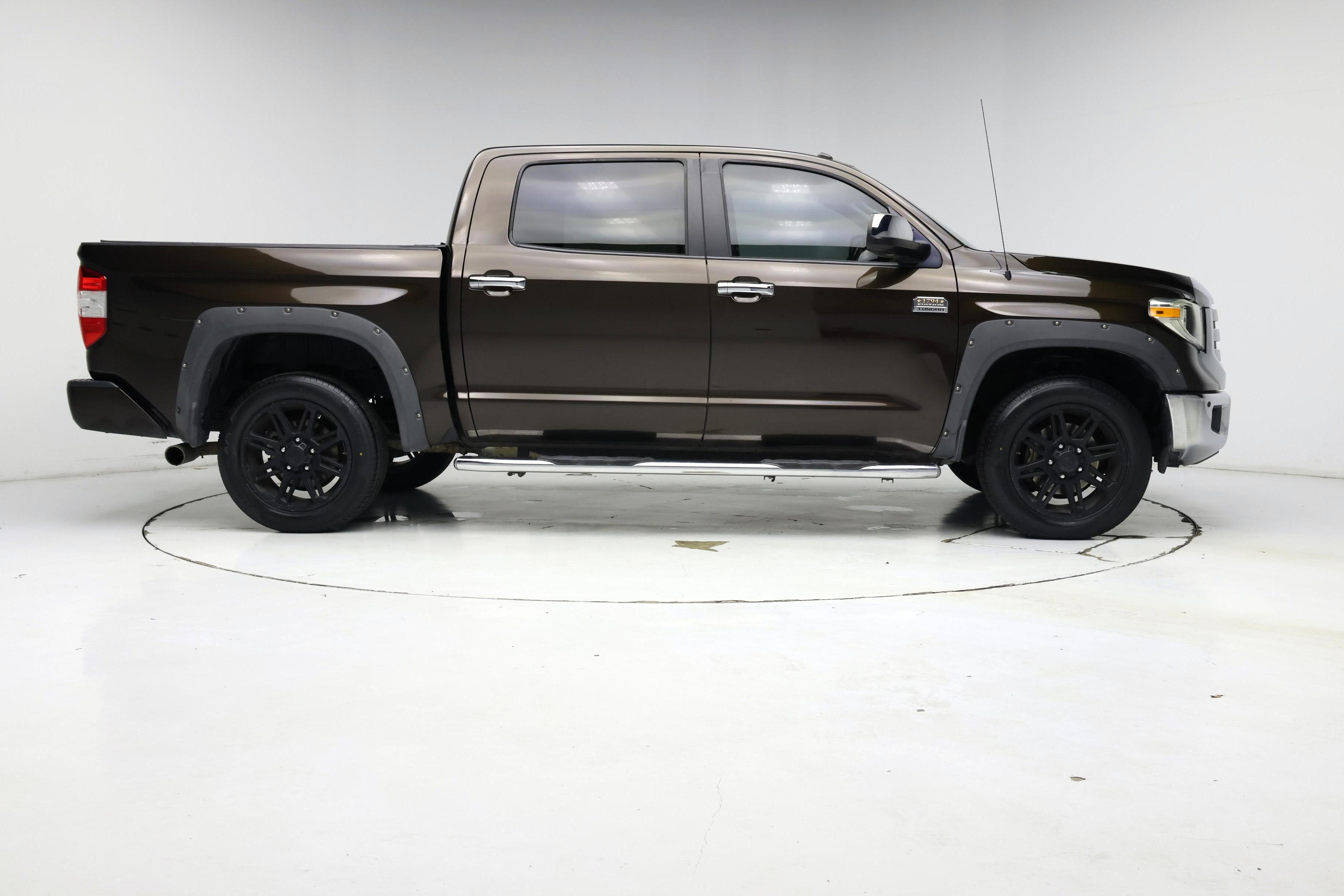 Thumbnail: 2018 Toyota Tundra - 7