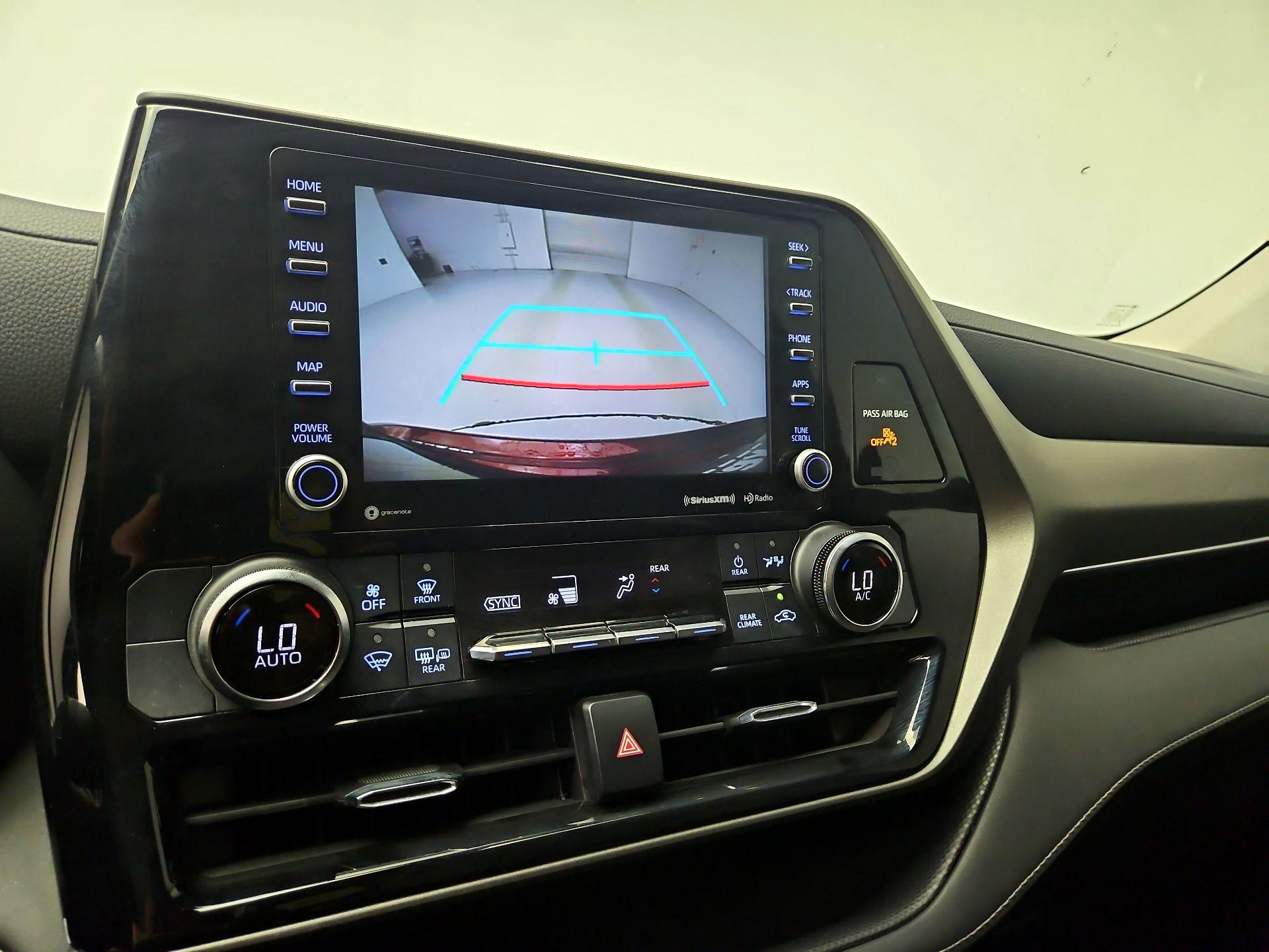 Thumbnail: 2022 Toyota Highlander - 14