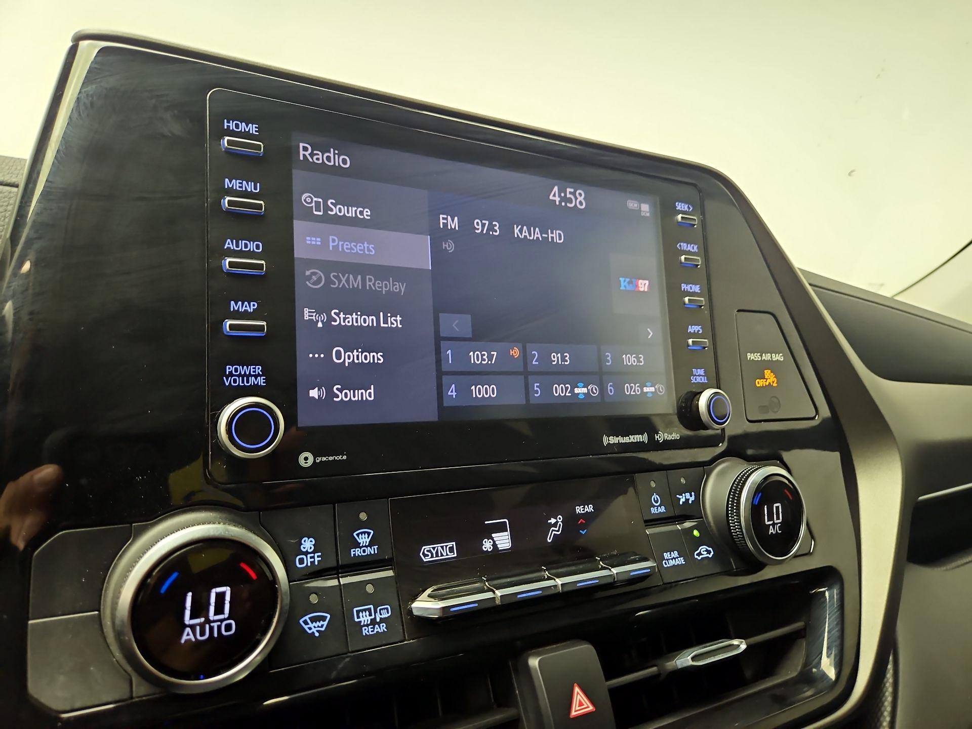 Thumbnail: 2022 Toyota Highlander - 15