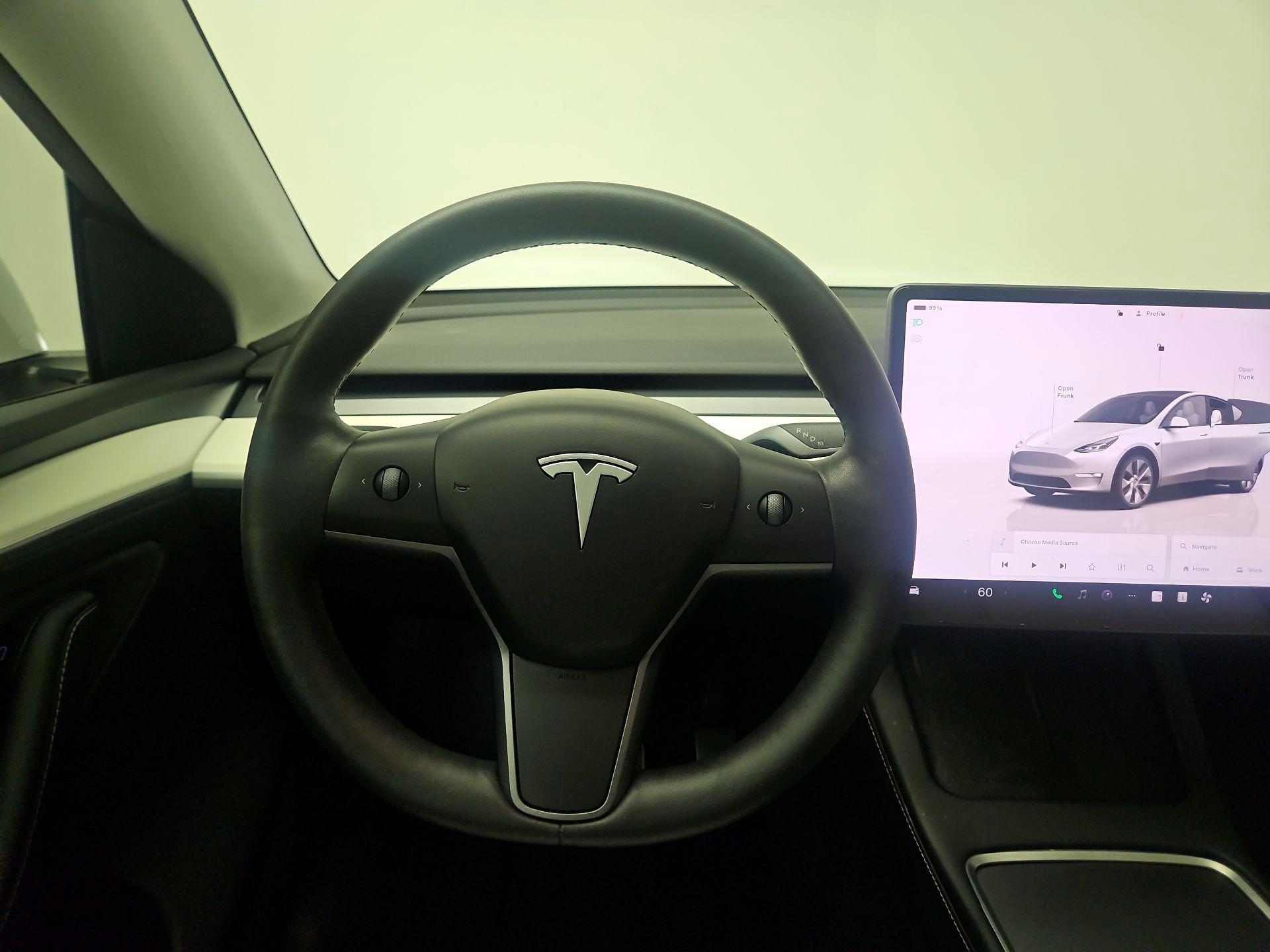 Thumbnail: 2023 Tesla Model Y - 10