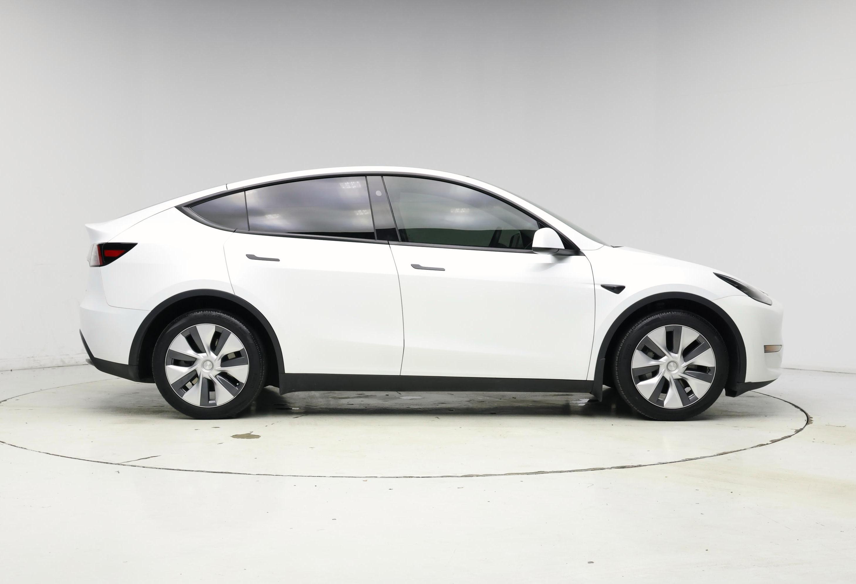 Thumbnail: 2023 Tesla Model Y - 7
