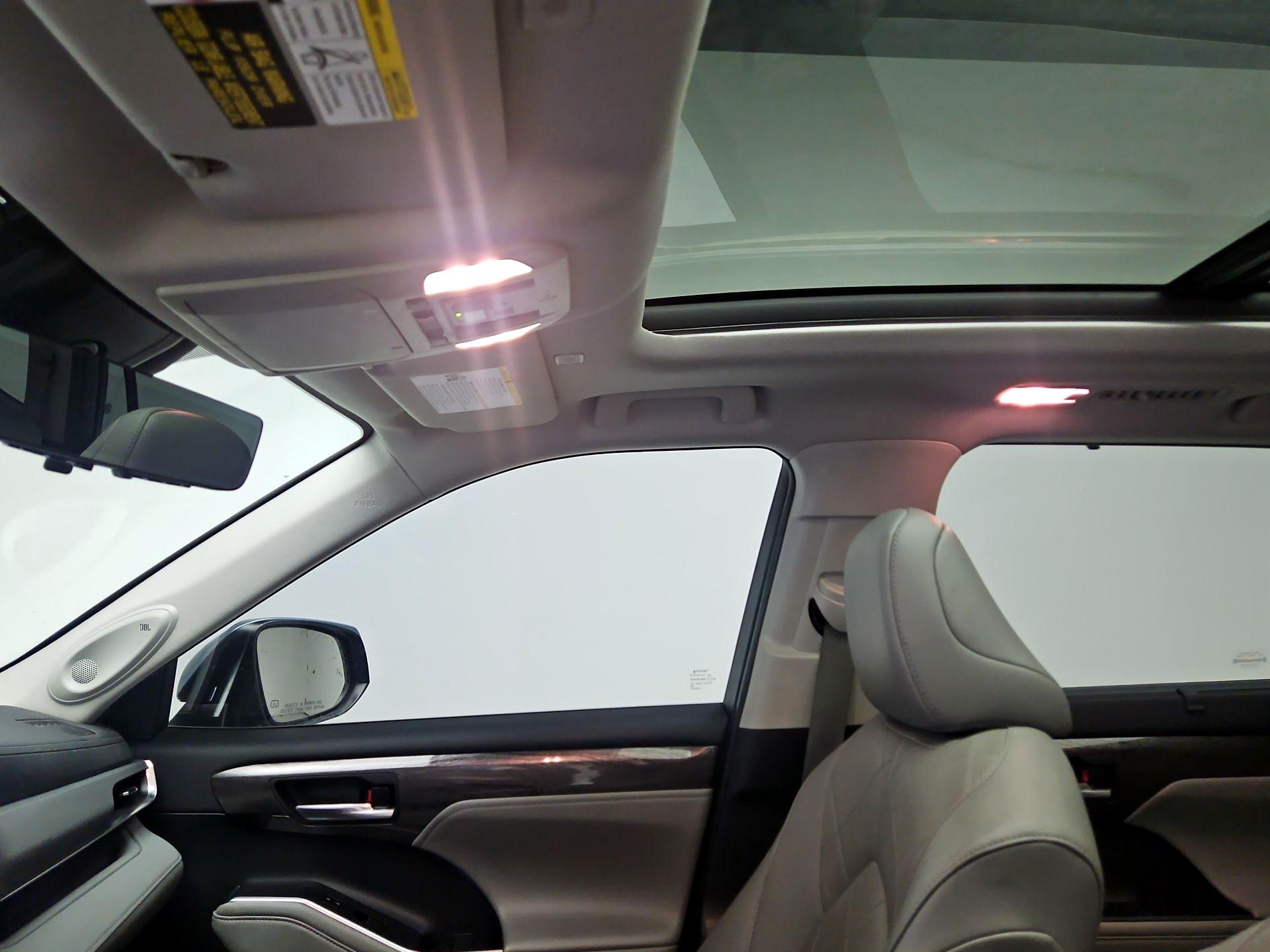 Thumbnail: 2023 Toyota Highlander - 19