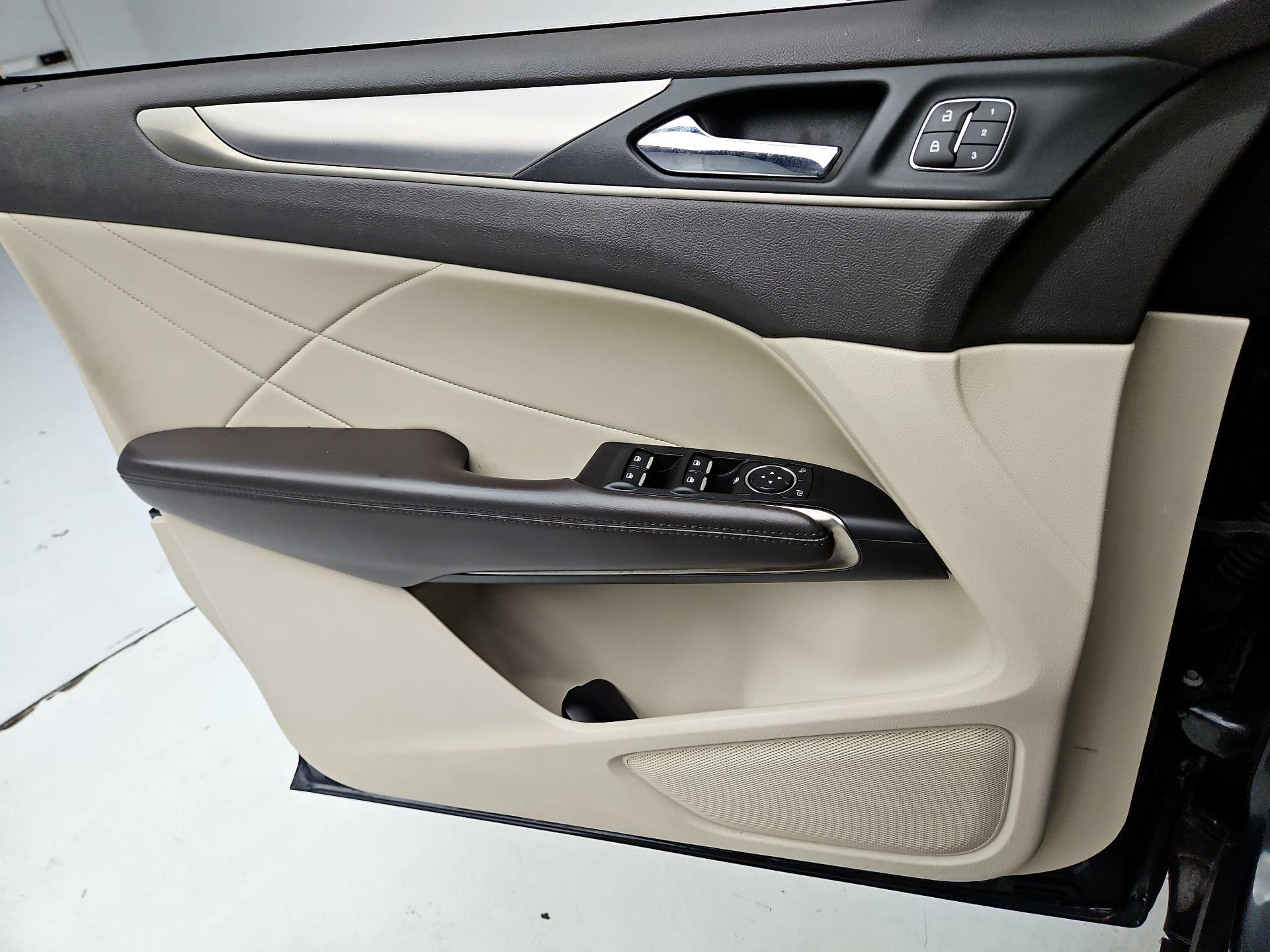Thumbnail: 2019 Lincoln MKC - 12