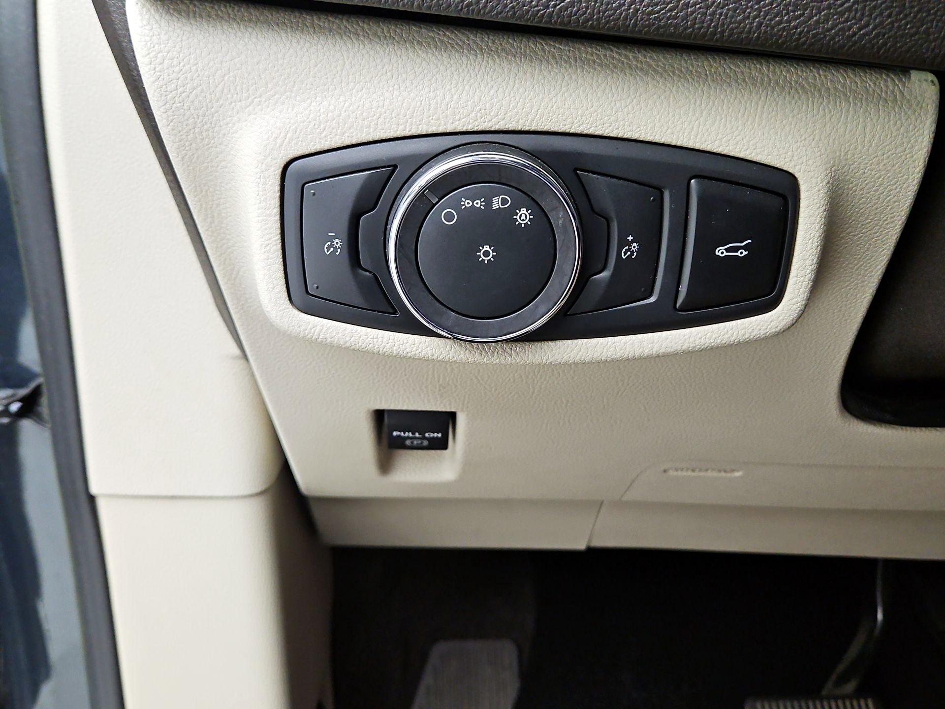 Thumbnail: 2019 Lincoln MKC - 13