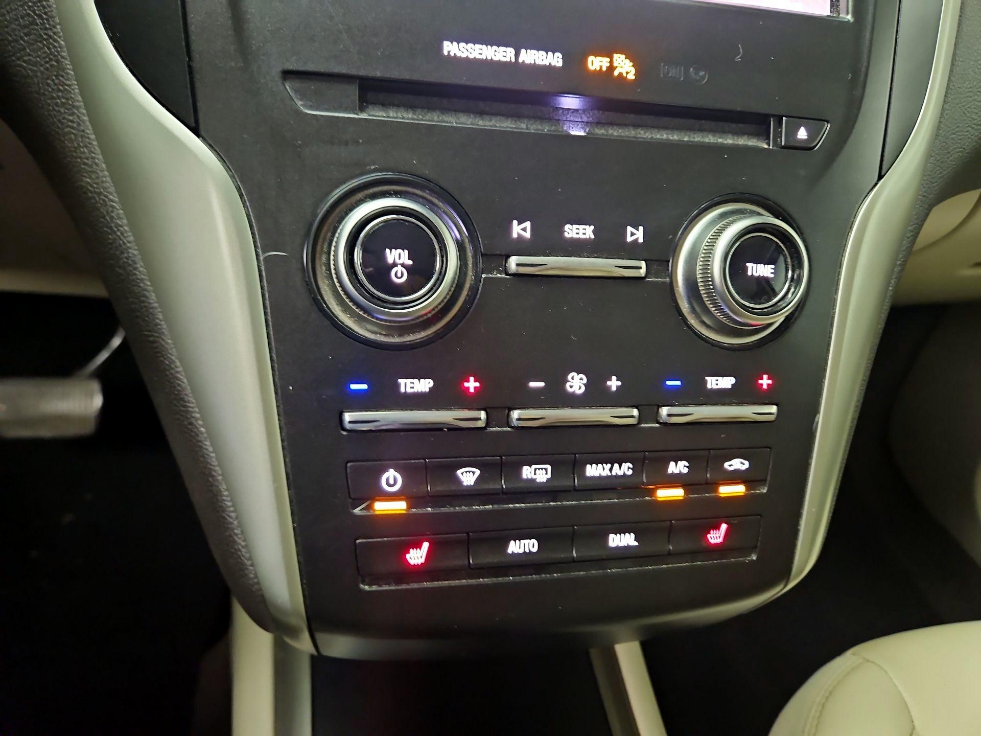 Thumbnail: 2019 Lincoln MKC - 16