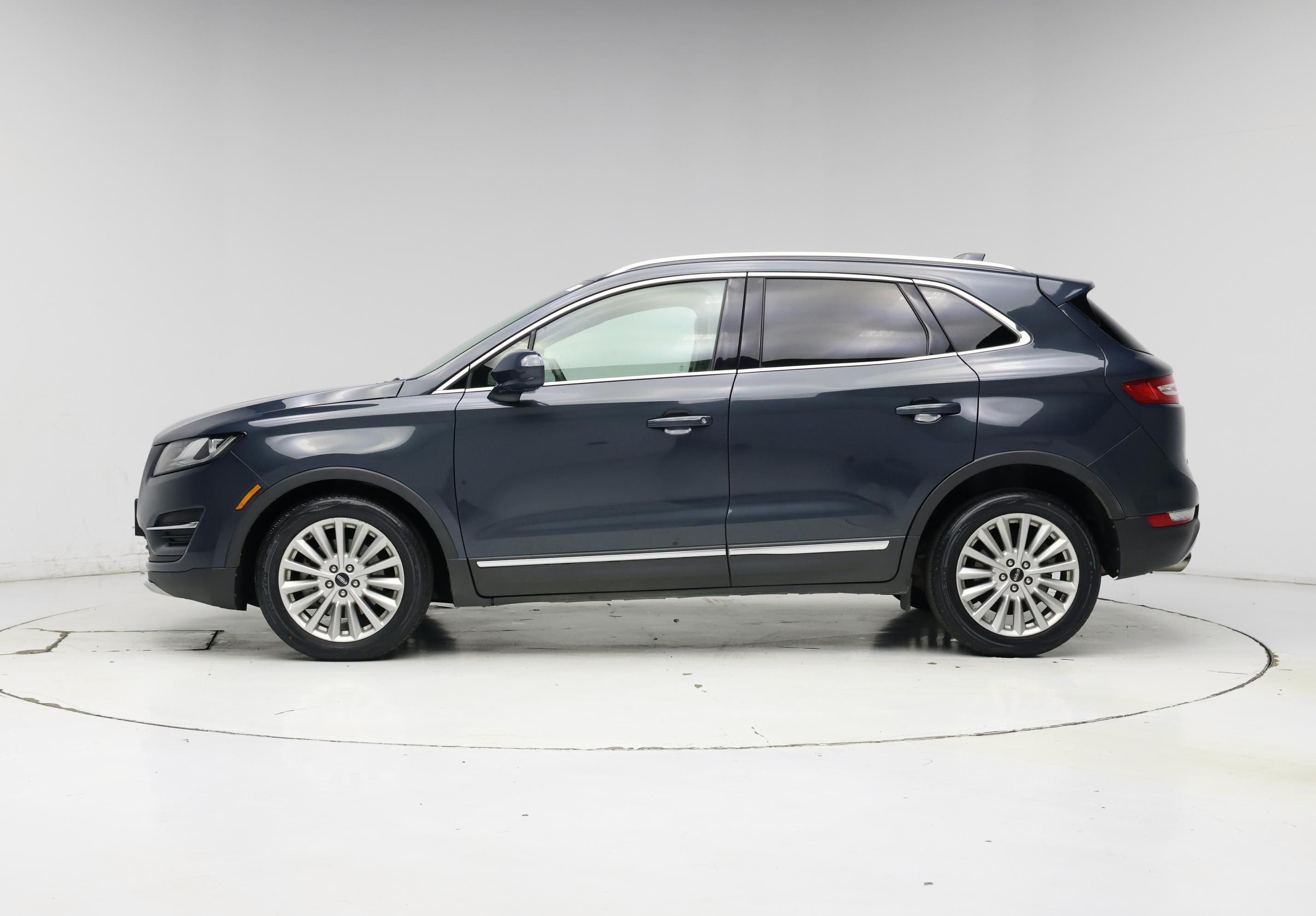 Thumbnail: 2019 Lincoln MKC - 3