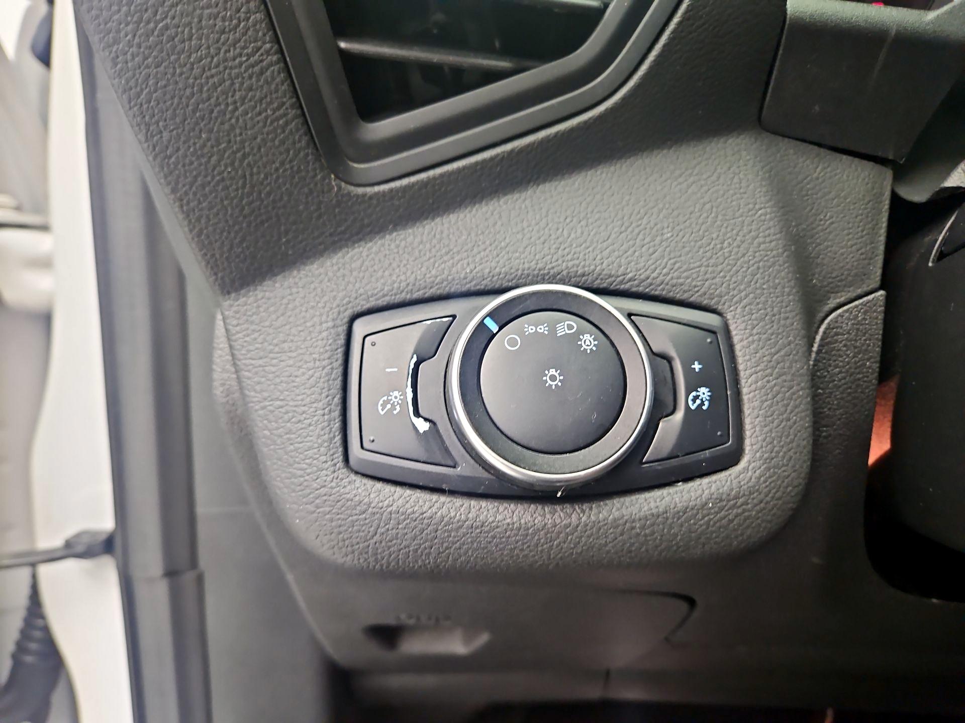 Thumbnail: 2016 Ford Escape - 13