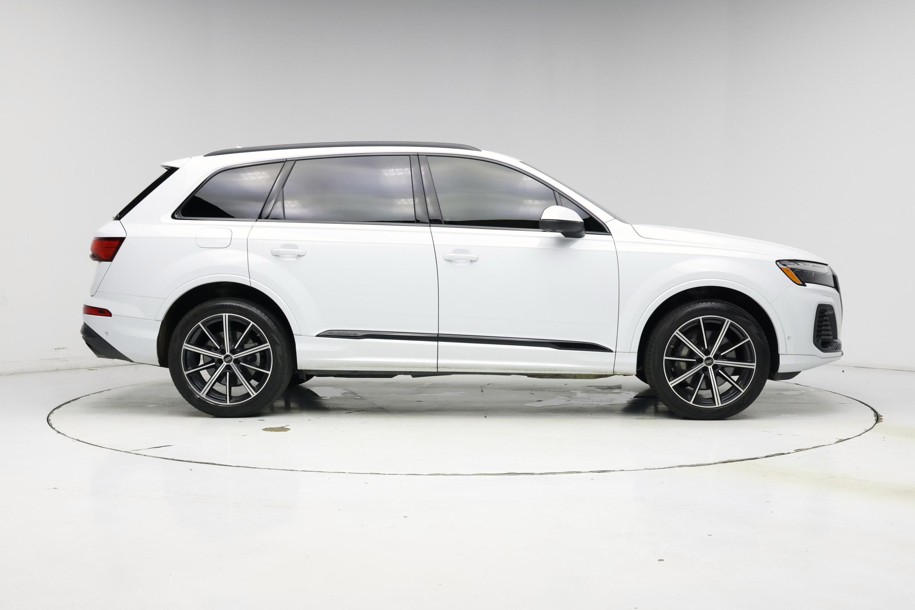 Thumbnail: 2025 Audi Q7 - 7